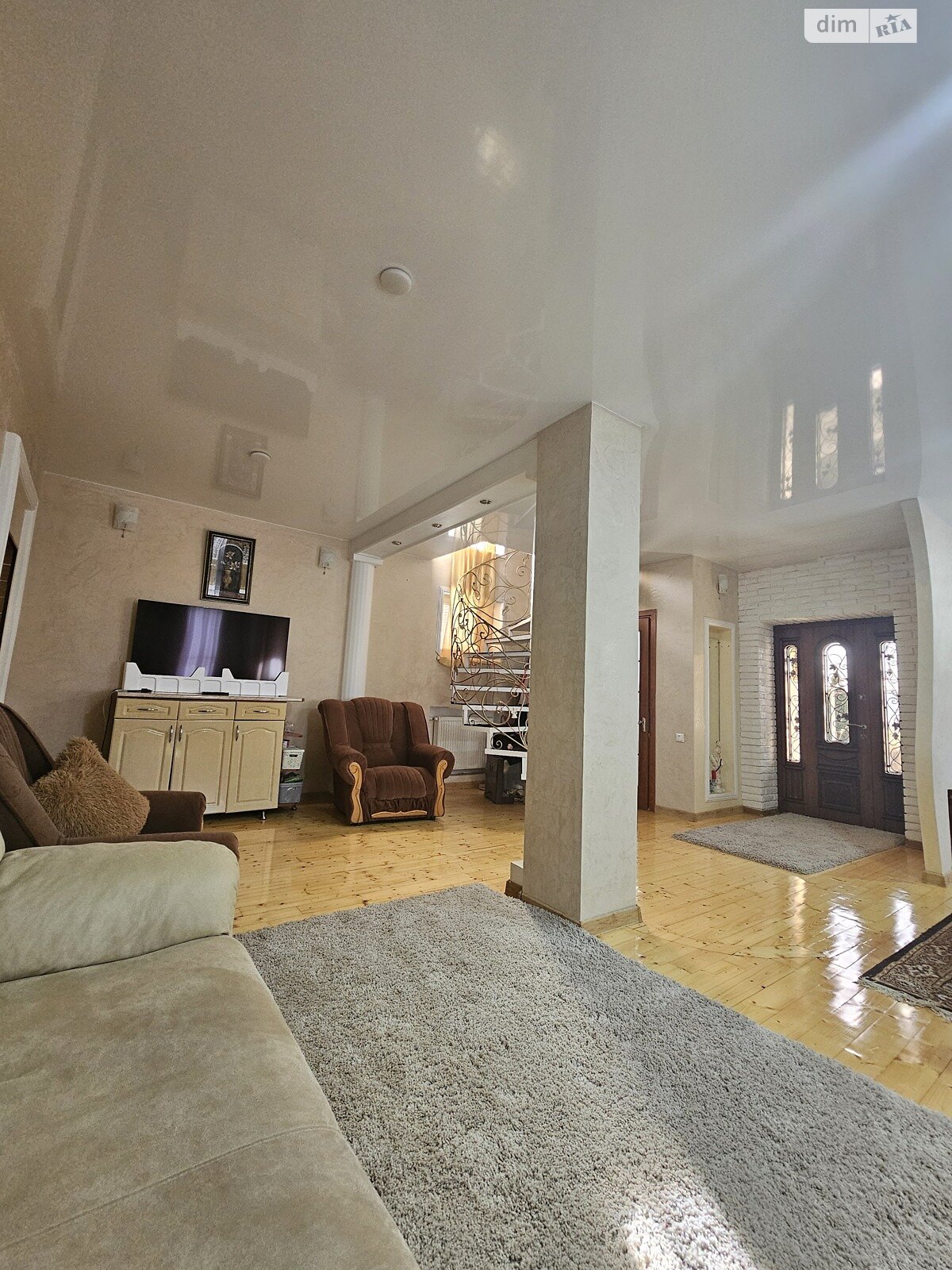 двухэтажный дом с гаражом, 129.5 кв. м, кирпич. Продажа в Угле фото 1 двухэтажный дом с гаражом, 129.5 кв. м, кирпич. Продажа в Угле фото 1