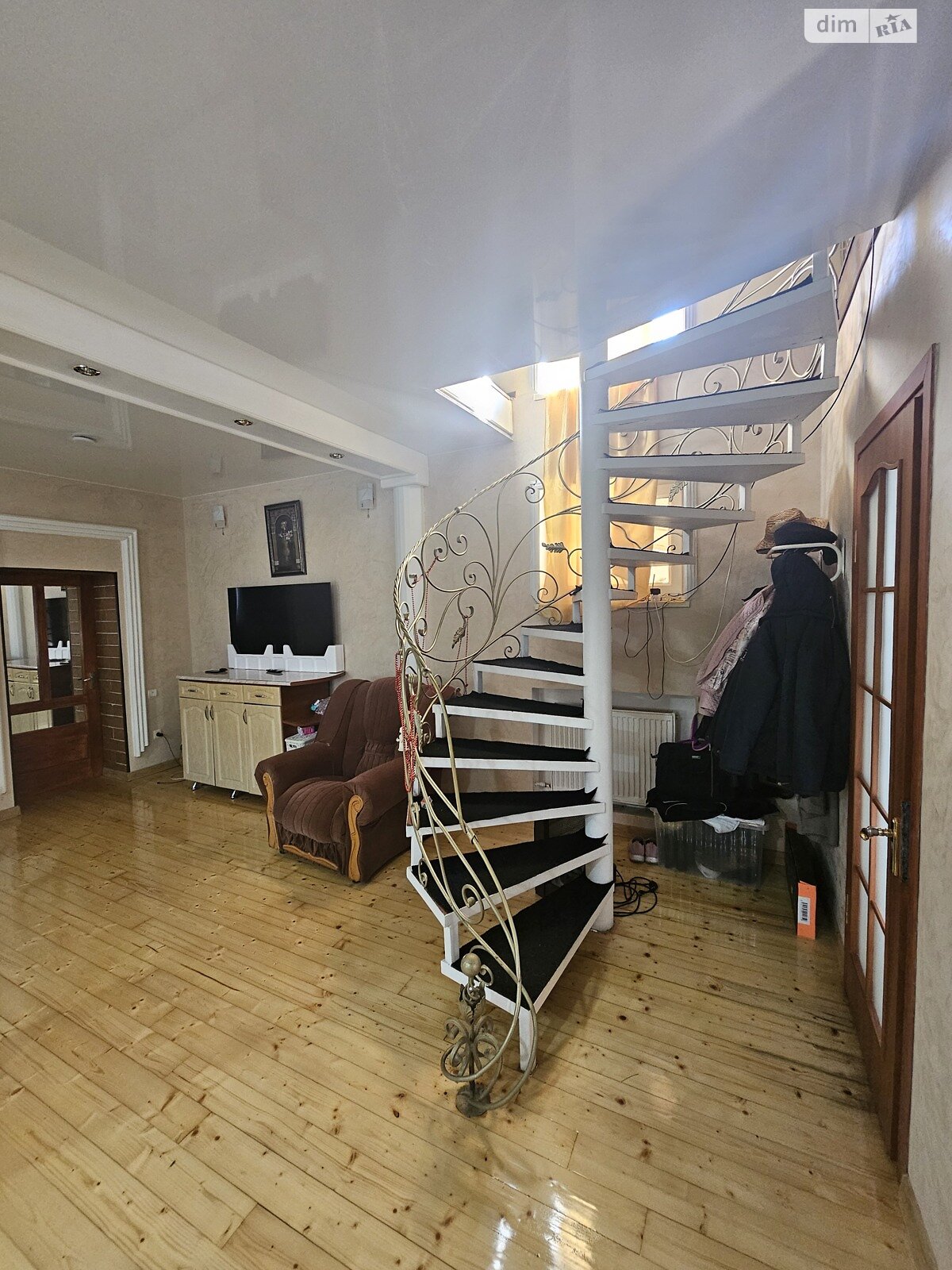 двухэтажный дом с гаражом, 129.5 кв. м, кирпич. Продажа в Угле фото 1 двухэтажный дом с гаражом, 129.5 кв. м, кирпич. Продажа в Угле фото 1