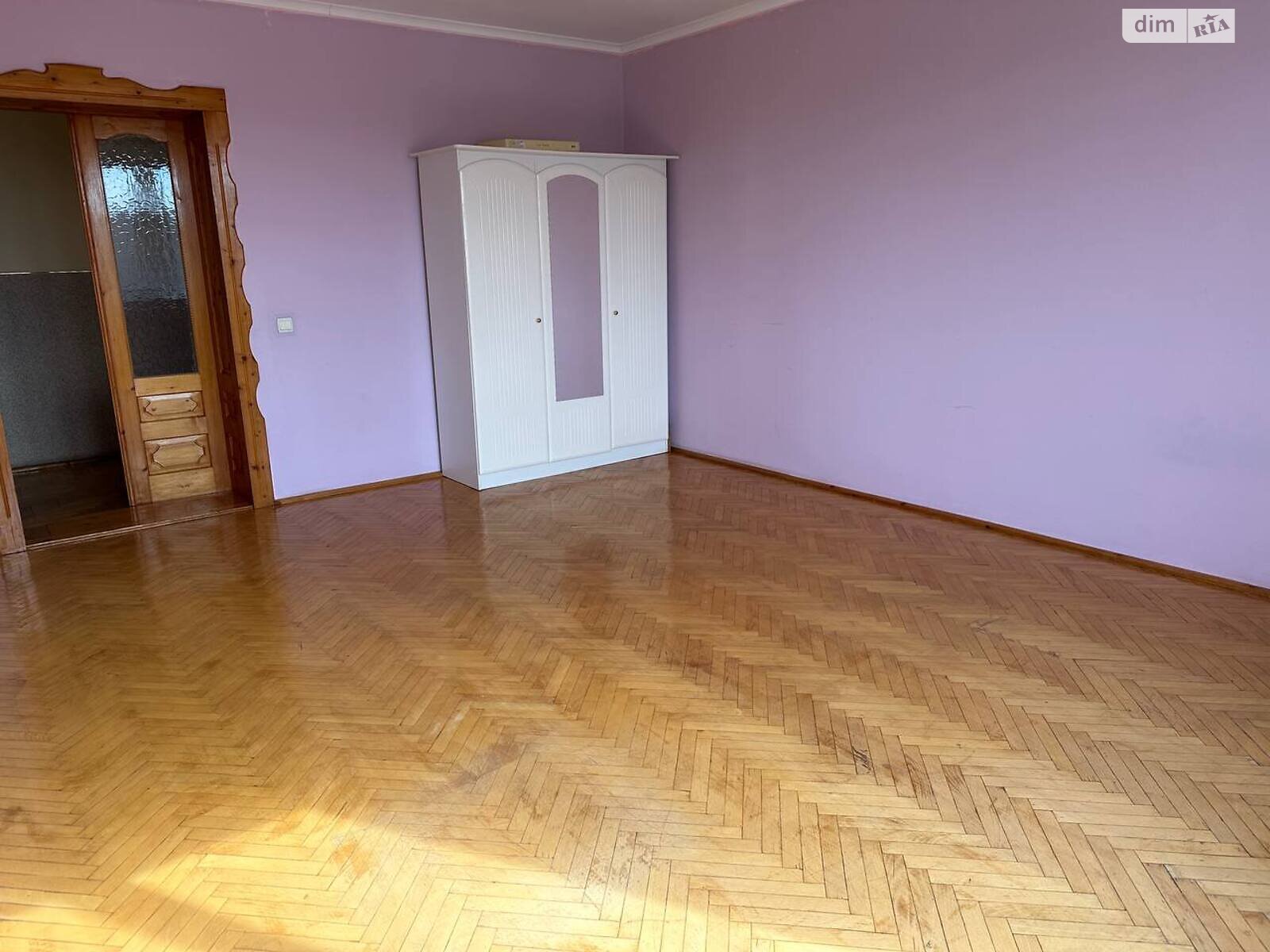 триповерховий будинок з гаражем, 388 кв. м, цегла. Продаж у Угорниках фото 1 триповерховий будинок з гаражем, 388 кв. м, цегла. Продаж у Угорниках фото 1