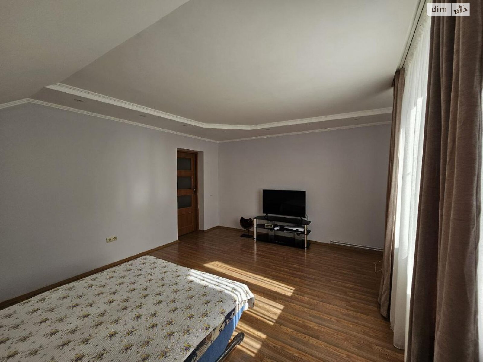 двухэтажный дом с гаражом, 207 кв. м, кирпич. Продажа в Угорниках фото 1 двухэтажный дом с гаражом, 207 кв. м, кирпич. Продажа в Угорниках фото 1