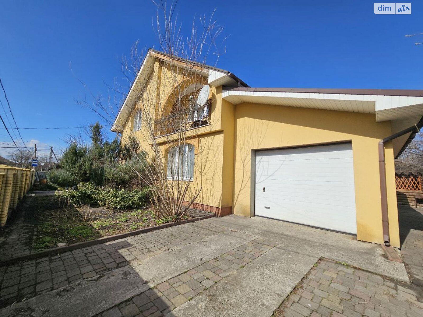 двухэтажный дом с гаражом, 207 кв. м, кирпич. Продажа в Угорниках фото 1 двухэтажный дом с гаражом, 207 кв. м, кирпич. Продажа в Угорниках фото 1