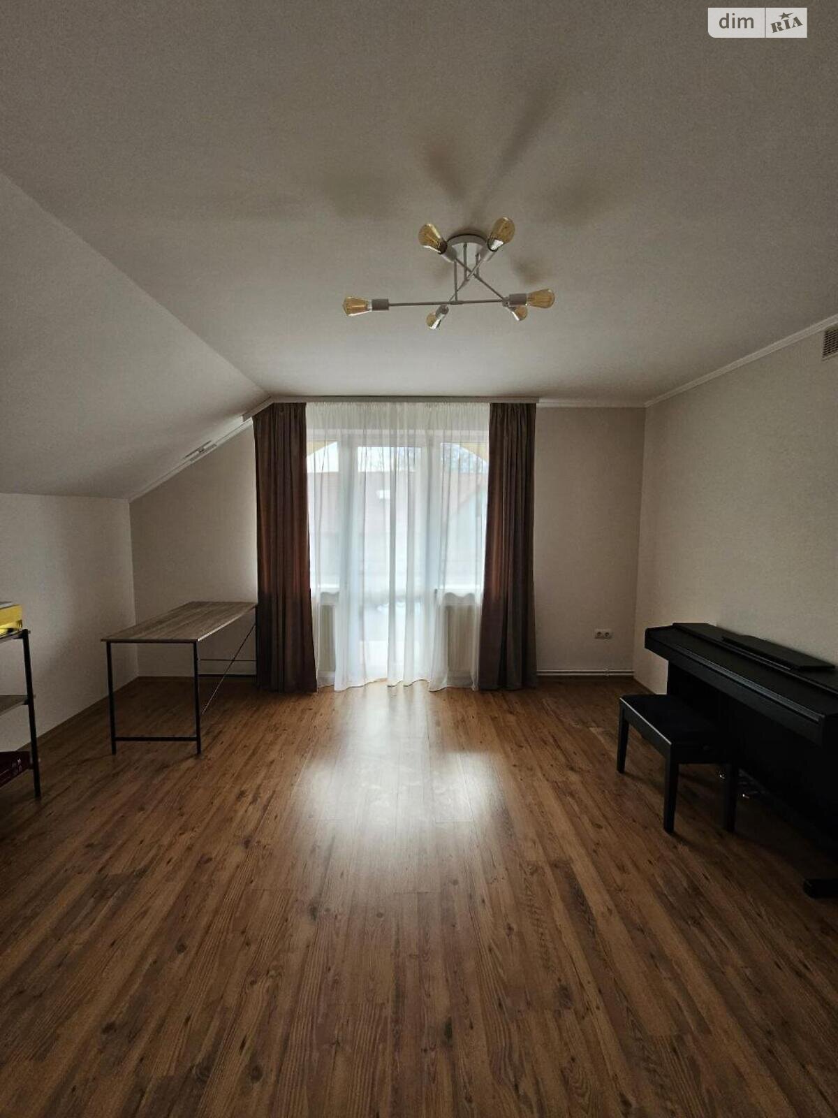 двухэтажный дом с гаражом, 207 кв. м, кирпич. Продажа в Угорниках фото 1 двухэтажный дом с гаражом, 207 кв. м, кирпич. Продажа в Угорниках фото 1