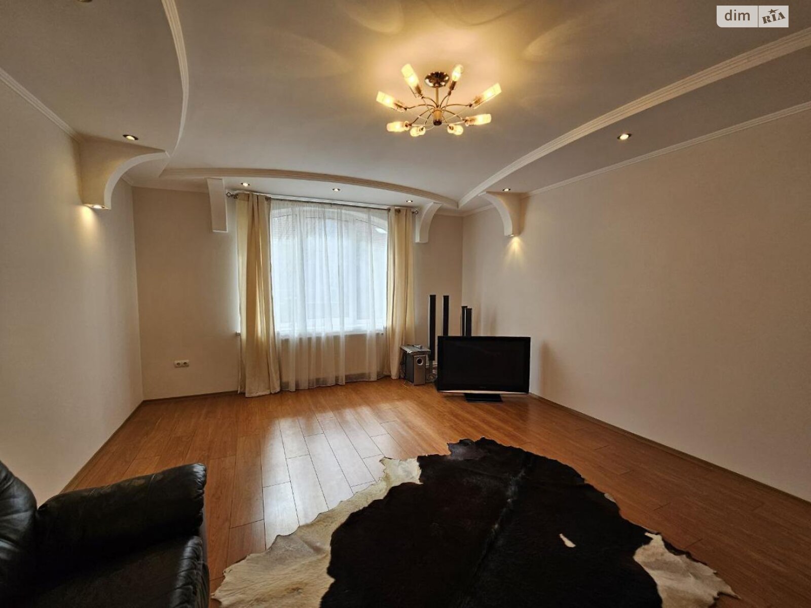 двухэтажный дом с верандой, 207 кв. м, кирпич. Продажа в Угорниках фото 1 двухэтажный дом с верандой, 207 кв. м, кирпич. Продажа в Угорниках фото 1