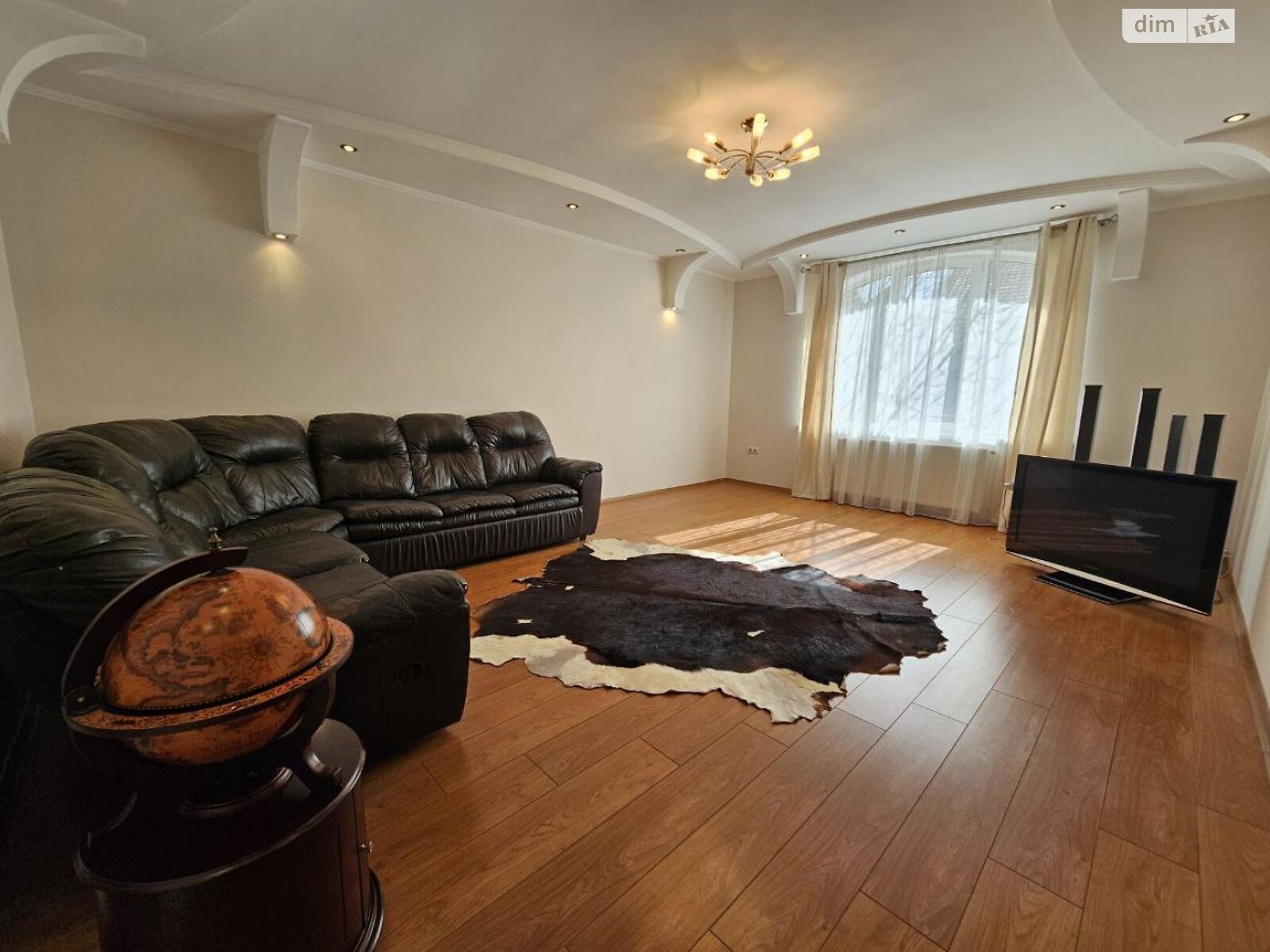 двухэтажный дом с верандой, 207 кв. м, кирпич. Продажа в Угорниках фото 1 двухэтажный дом с верандой, 207 кв. м, кирпич. Продажа в Угорниках фото 1