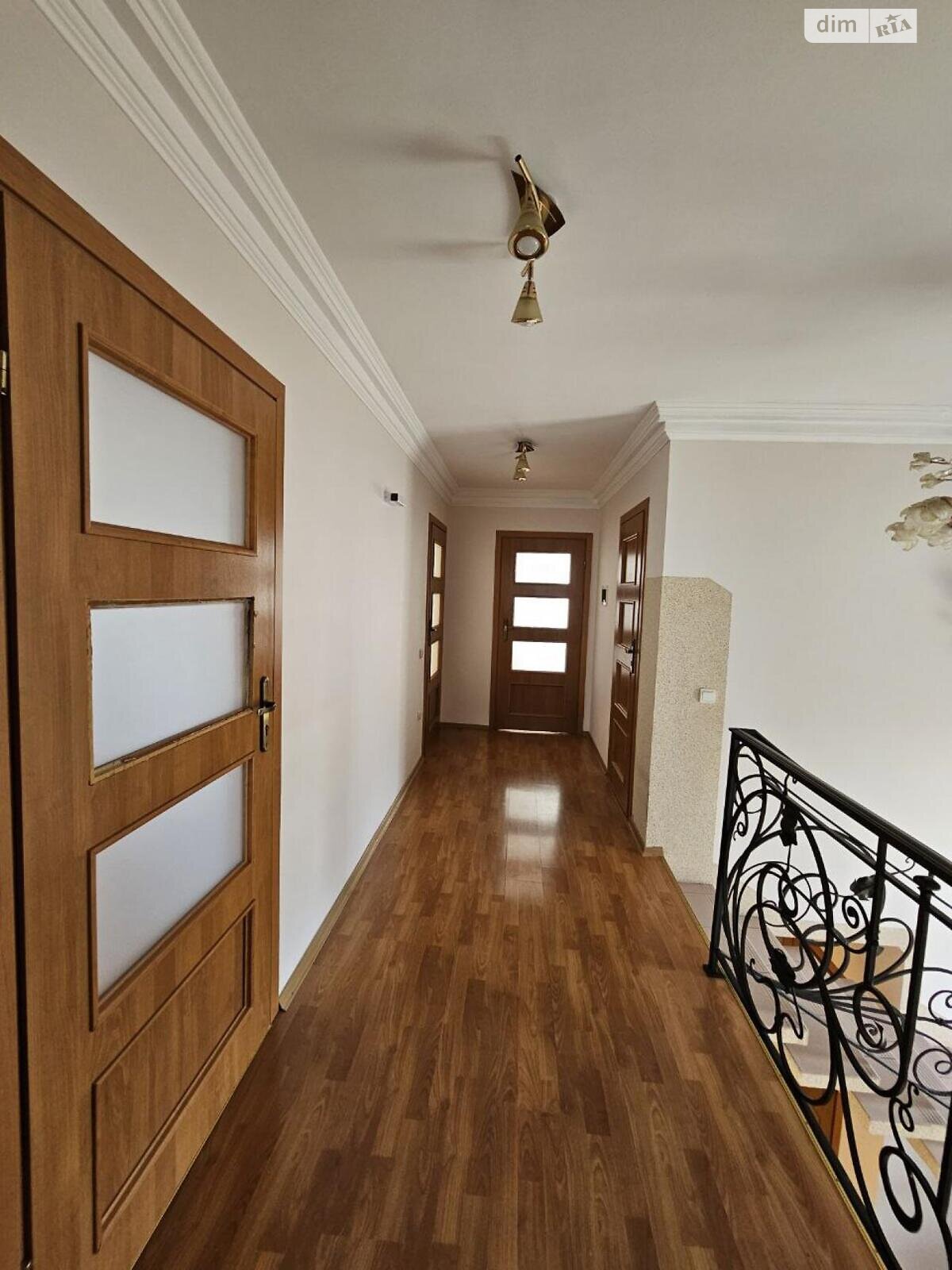 двухэтажный дом с верандой, 207 кв. м, кирпич. Продажа в Угорниках фото 1 двухэтажный дом с верандой, 207 кв. м, кирпич. Продажа в Угорниках фото 1