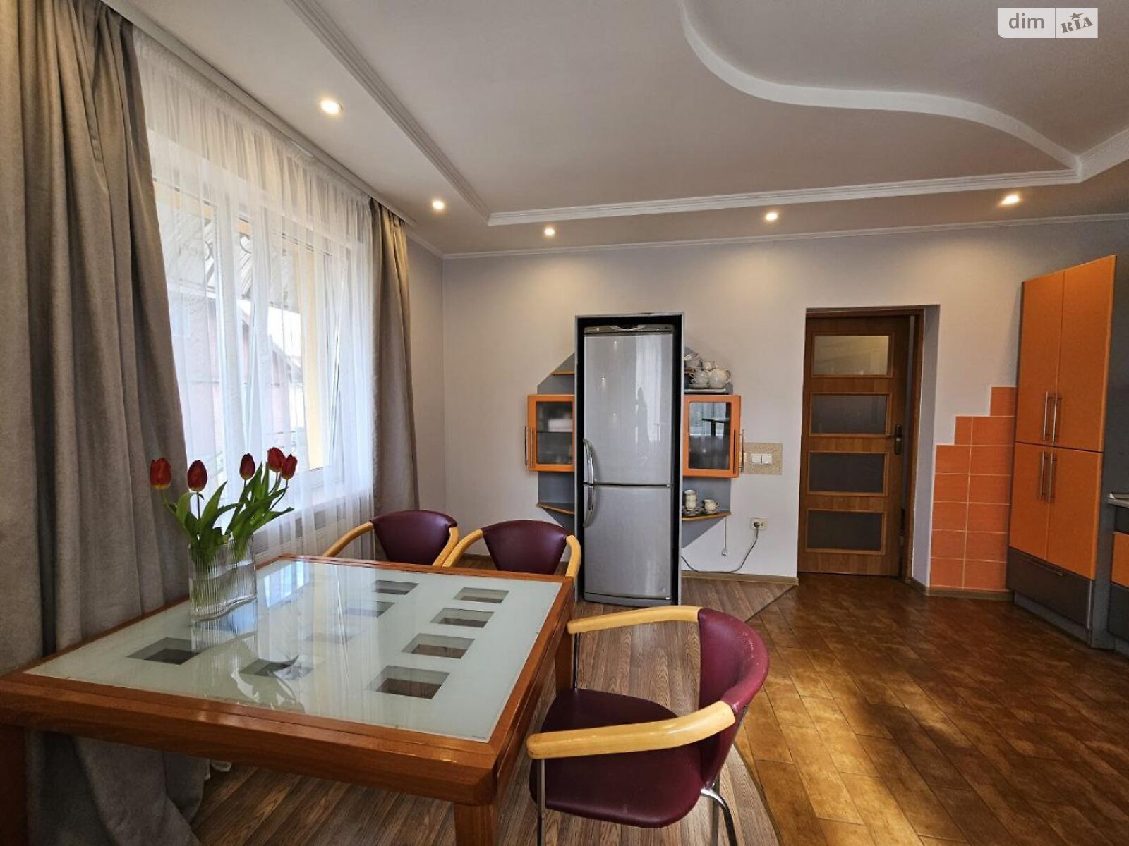 двухэтажный дом с верандой, 207 кв. м, кирпич. Продажа в Угорниках фото 1 двухэтажный дом с верандой, 207 кв. м, кирпич. Продажа в Угорниках фото 1