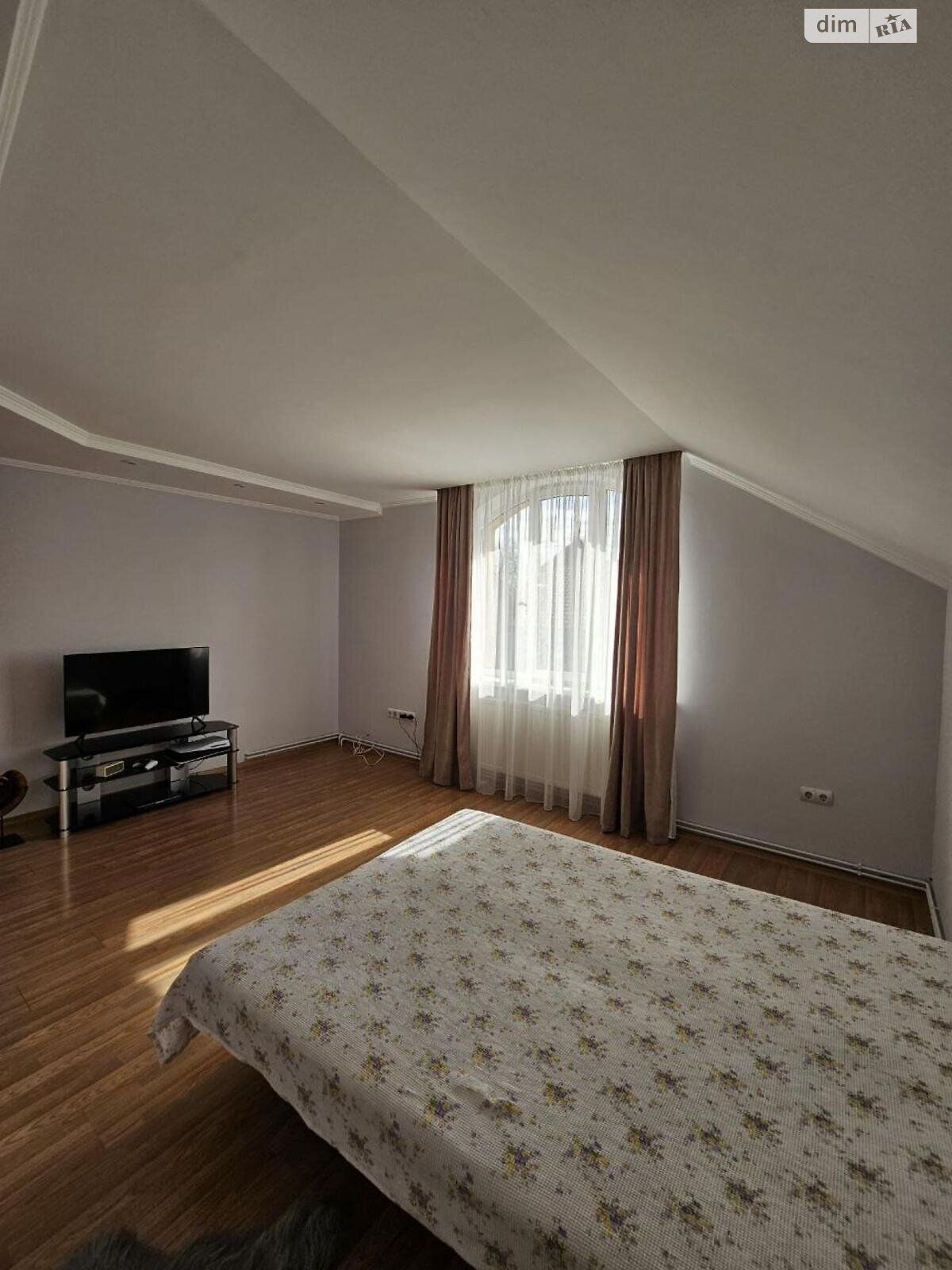 двухэтажный дом с верандой, 207 кв. м, кирпич. Продажа в Угорниках фото 1 двухэтажный дом с верандой, 207 кв. м, кирпич. Продажа в Угорниках фото 1
