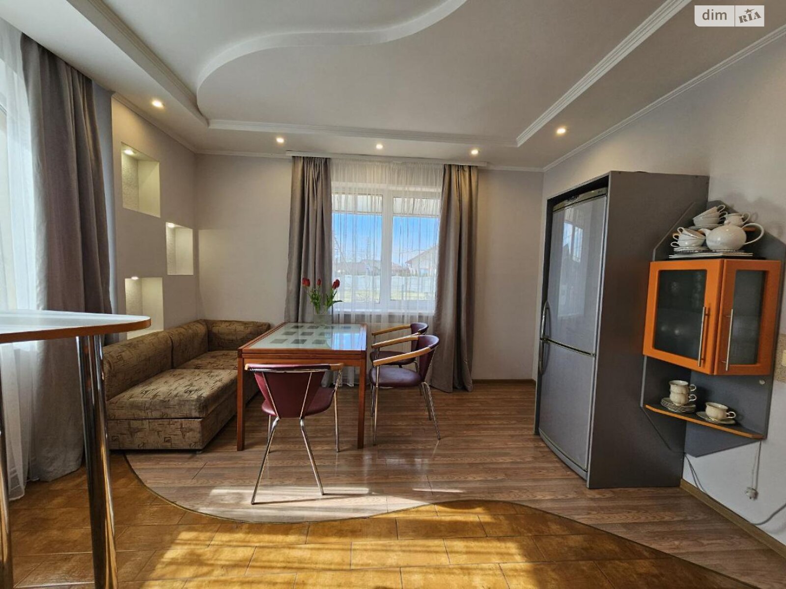 двухэтажный дом с верандой, 207 кв. м, кирпич. Продажа в Угорниках фото 1
