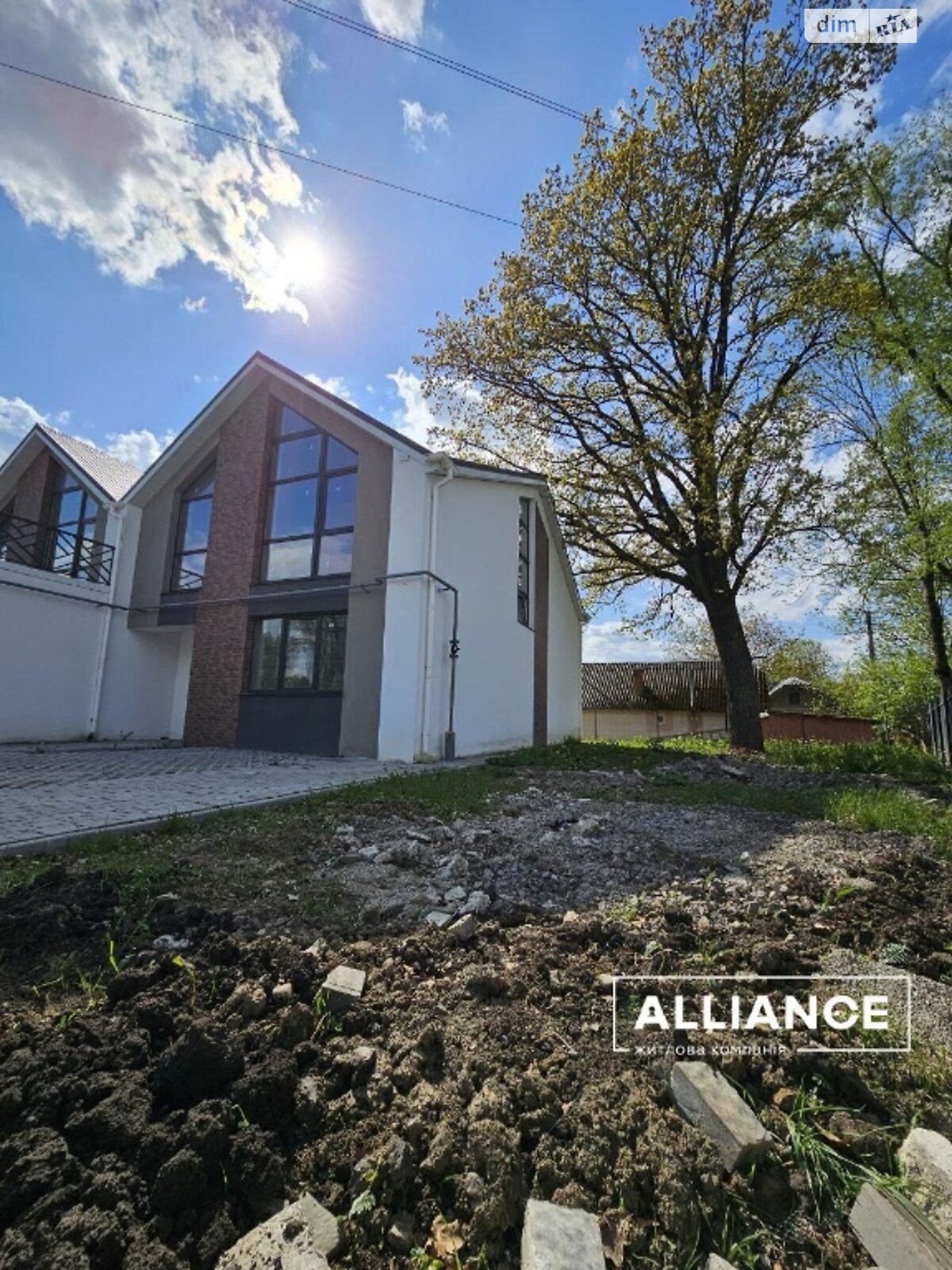 двоповерховий будинок з мансардою, 130 кв. м, цегла. Продаж у Угорниках фото 1 двоповерховий будинок з мансардою, 130 кв. м, цегла. Продаж у Угорниках фото 1