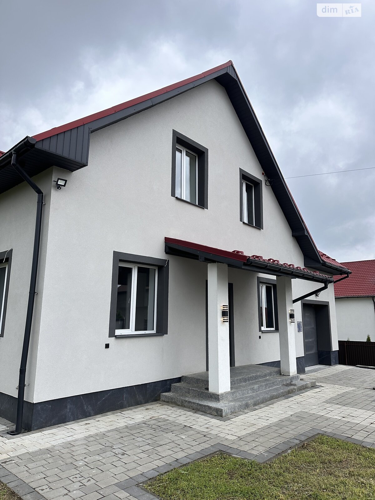 двухэтажный дом с гаражом, 216 кв. м, кирпич. Продажа в Угринове фото 1 двухэтажный дом с гаражом, 216 кв. м, кирпич. Продажа в Угринове фото 1