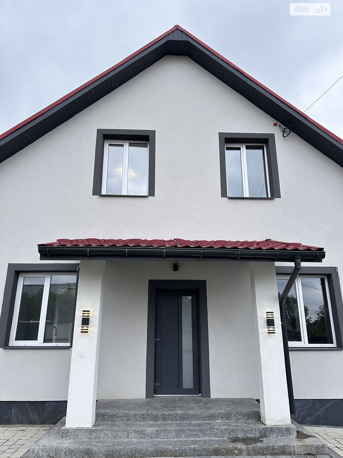 двухэтажный дом с гаражом, 216 кв. м, кирпич. Продажа в Угринове фото 1 двухэтажный дом с гаражом, 216 кв. м, кирпич. Продажа в Угринове фото 1