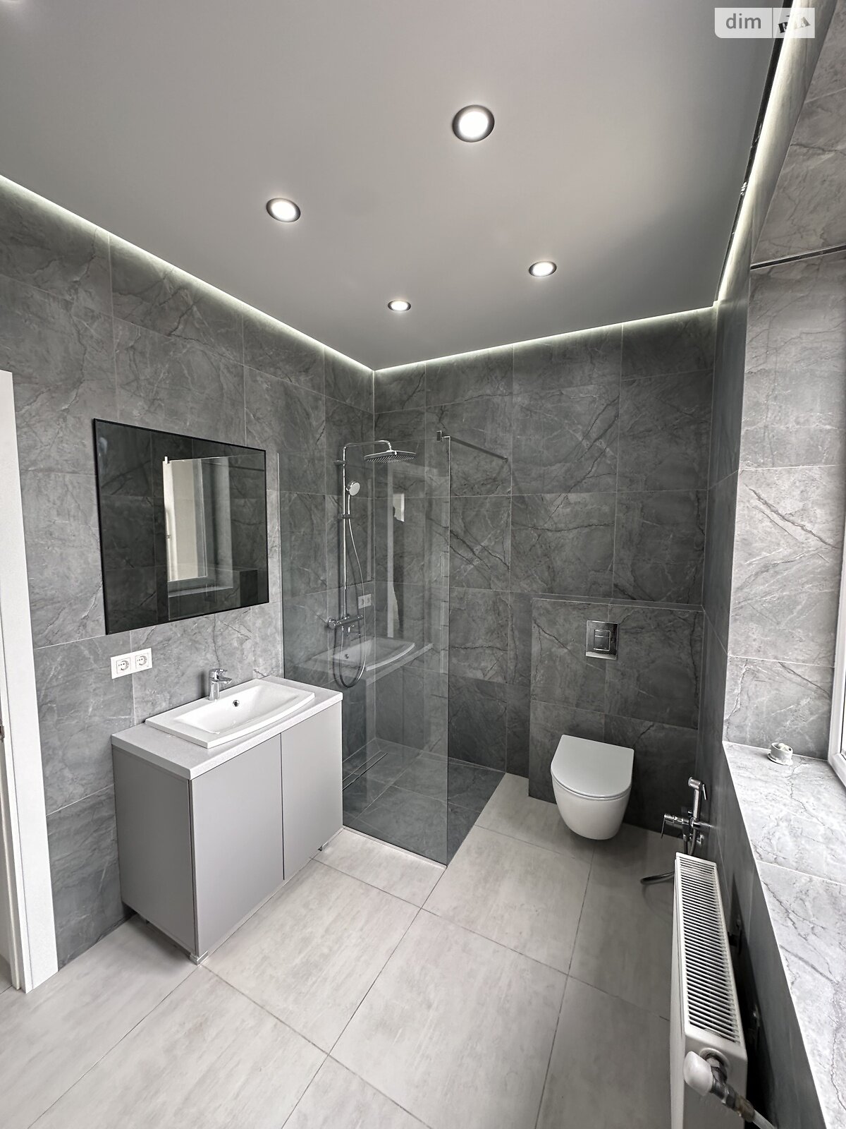 двухэтажный дом с гаражом, 216 кв. м, кирпич. Продажа в Угринове фото 1 двухэтажный дом с гаражом, 216 кв. м, кирпич. Продажа в Угринове фото 1