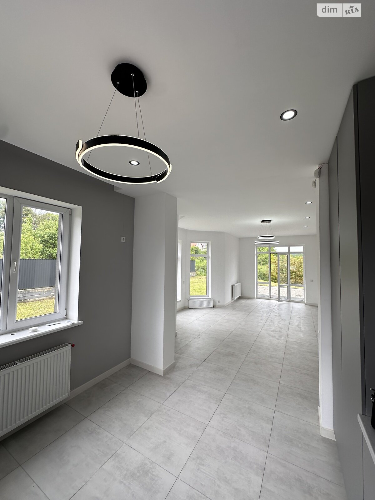 двухэтажный дом с гаражом, 216 кв. м, кирпич. Продажа в Угринове фото 1 двухэтажный дом с гаражом, 216 кв. м, кирпич. Продажа в Угринове фото 1