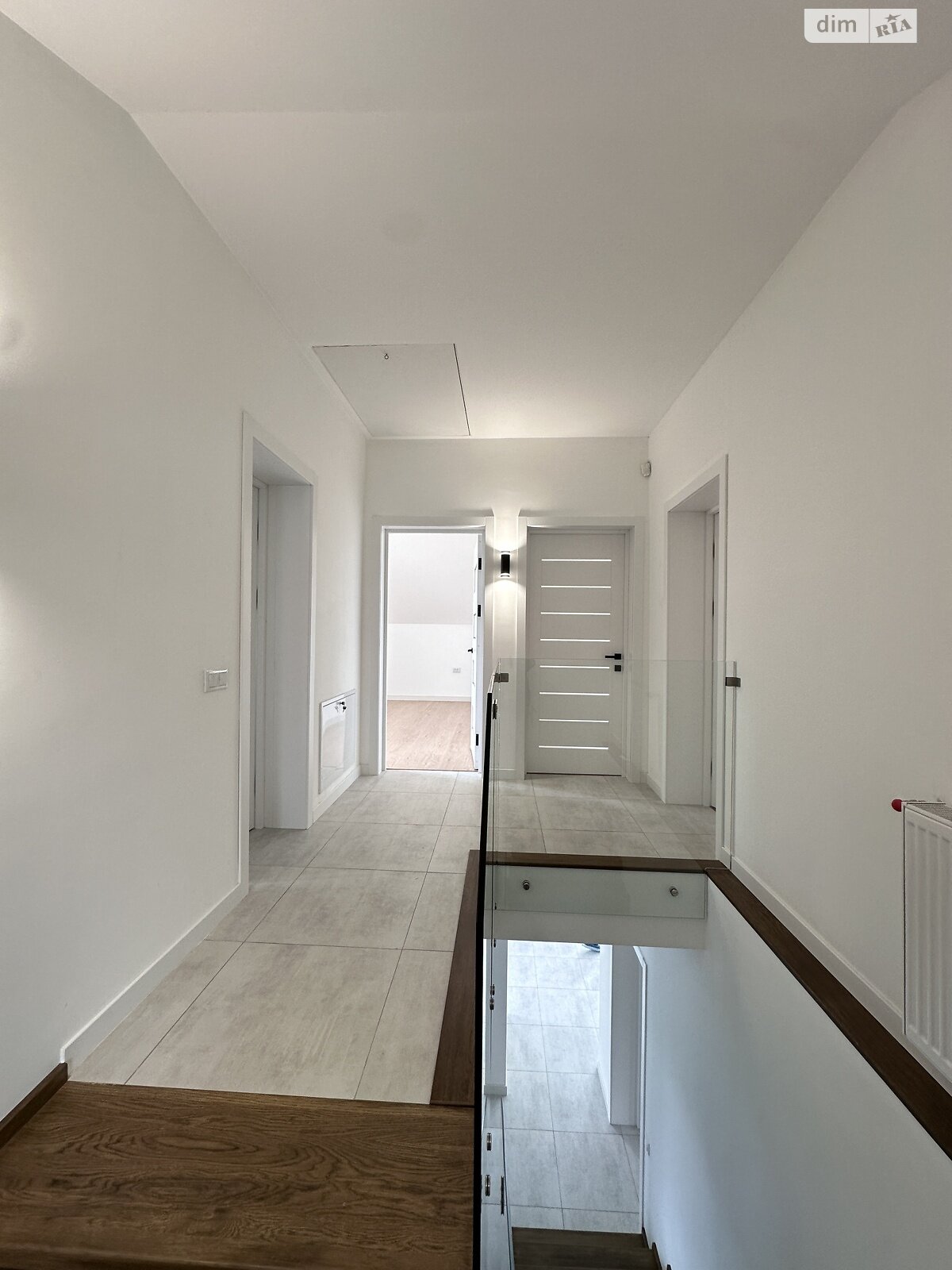 двухэтажный дом с гаражом, 216 кв. м, кирпич. Продажа в Угринове фото 1 двухэтажный дом с гаражом, 216 кв. м, кирпич. Продажа в Угринове фото 1