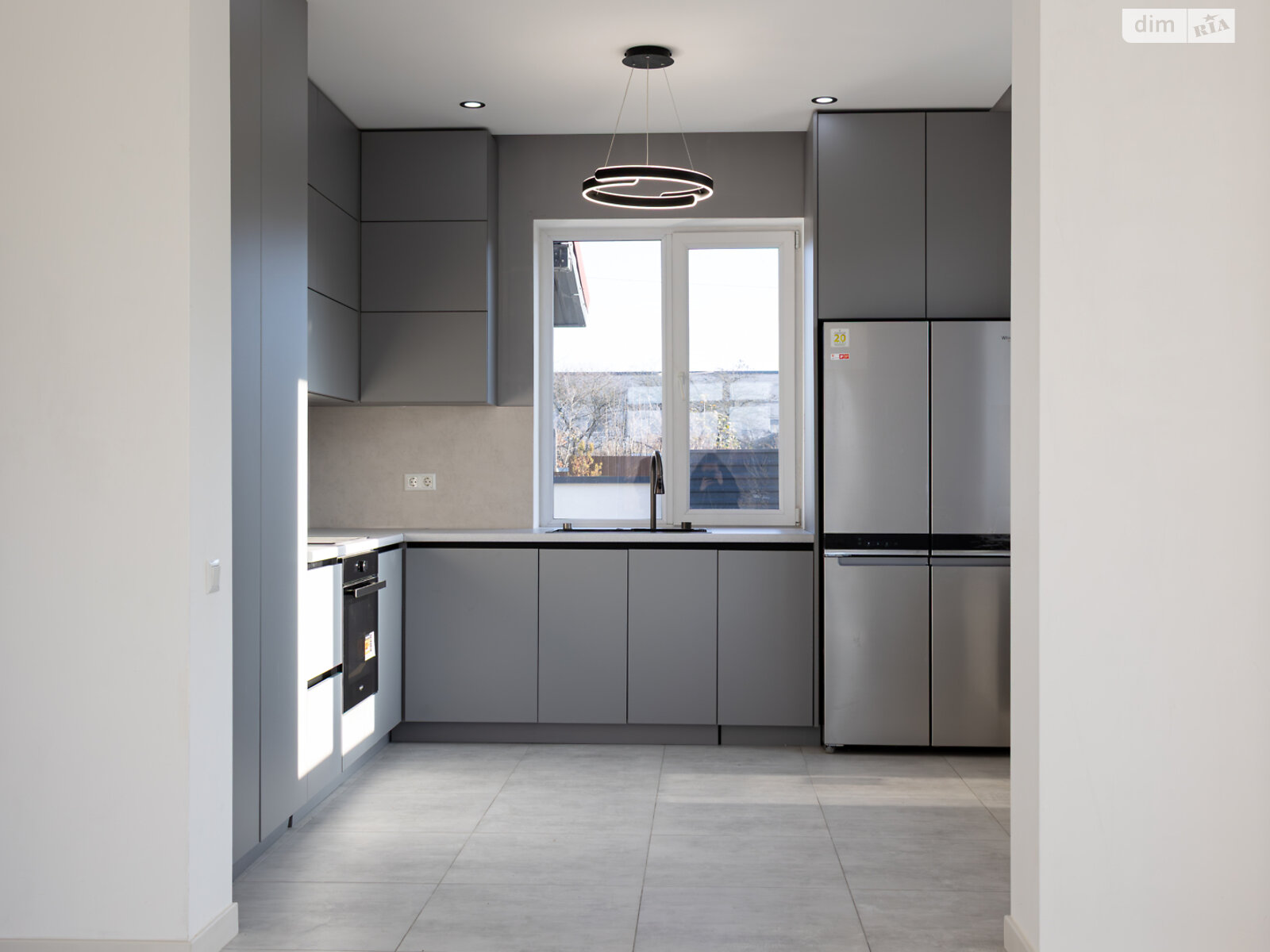 двухэтажный дом с гаражом, 216 кв. м, кирпич. Продажа в Угринове фото 1 двухэтажный дом с гаражом, 216 кв. м, кирпич. Продажа в Угринове фото 1