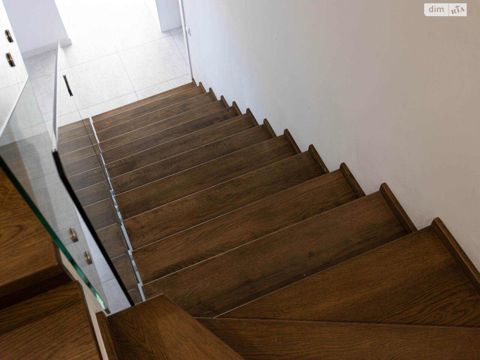 двухэтажный дом с гаражом, 216 кв. м, кирпич. Продажа в Угринове фото 1 двухэтажный дом с гаражом, 216 кв. м, кирпич. Продажа в Угринове фото 1