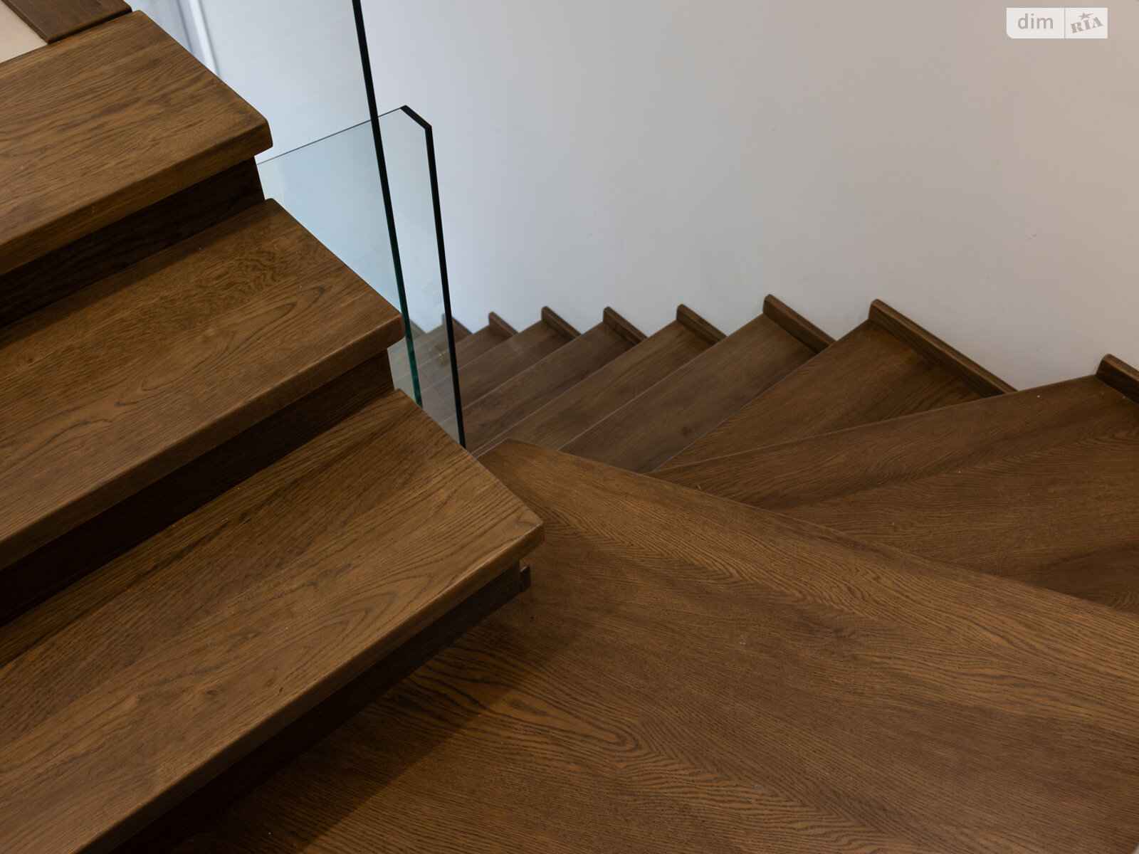 двухэтажный дом с гаражом, 216 кв. м, кирпич. Продажа в Угринове фото 1 двухэтажный дом с гаражом, 216 кв. м, кирпич. Продажа в Угринове фото 1