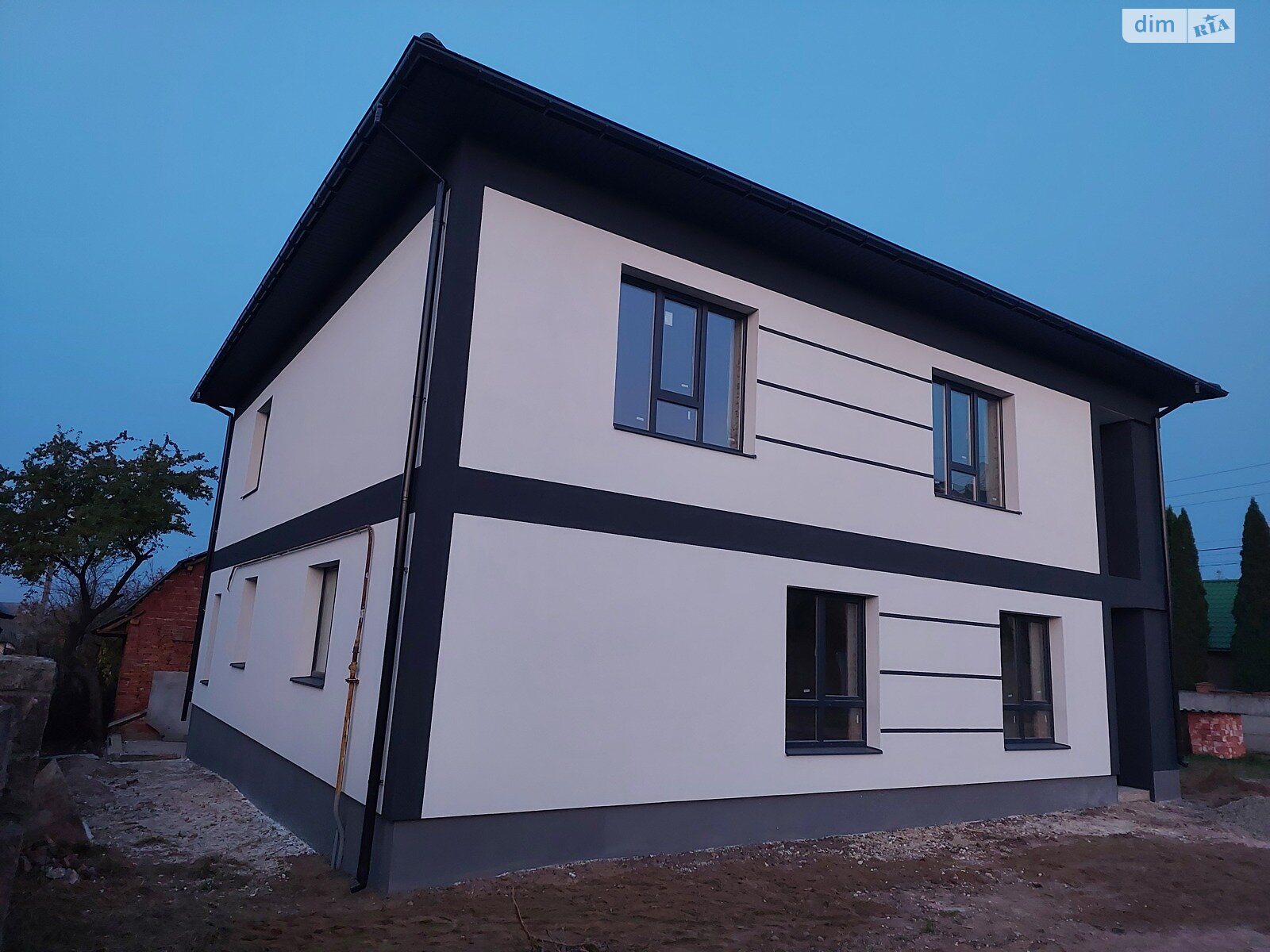 двоповерховий будинок, 210 кв. м, цегла. Продаж у Угринові фото 1 двоповерховий будинок, 210 кв. м, цегла. Продаж у Угринові фото 1
