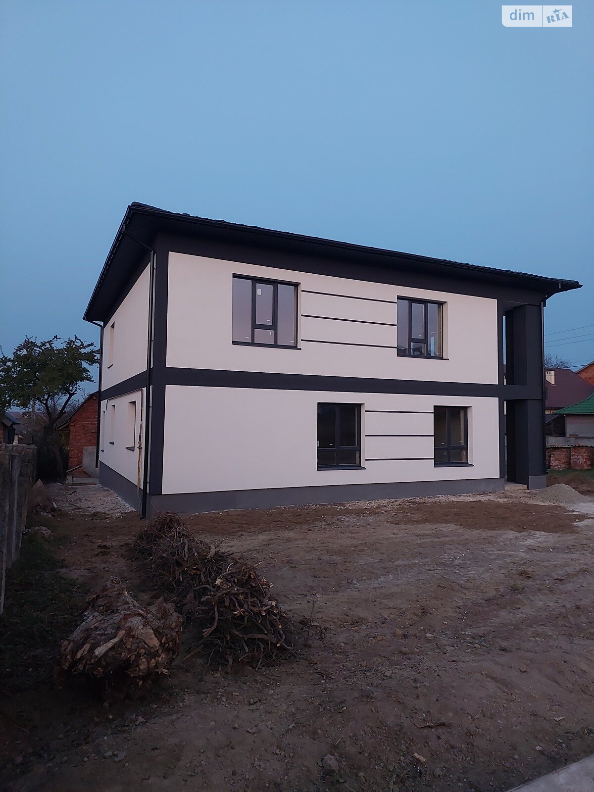 двоповерховий будинок, 210 кв. м, цегла. Продаж у Угринові фото 1 двоповерховий будинок, 210 кв. м, цегла. Продаж у Угринові фото 1