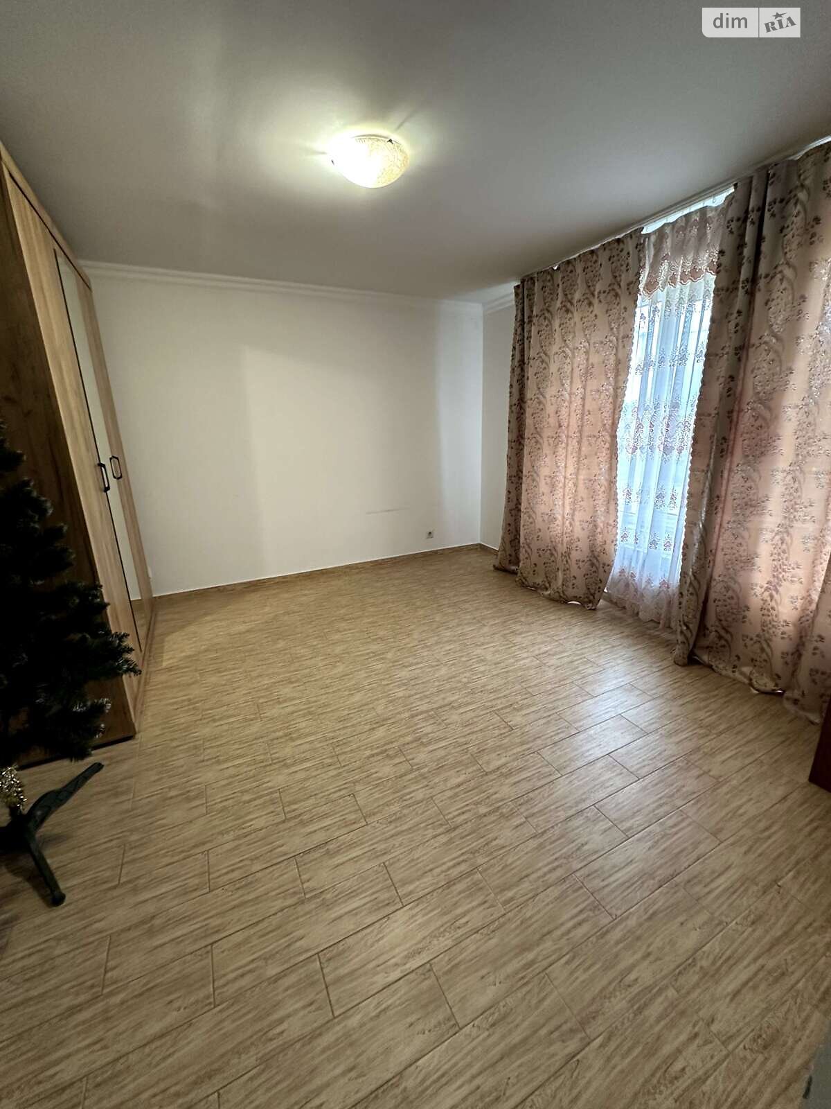 двоповерховий будинок з гаражем, 298 кв. м, цегла. Продаж у Угринові фото 1