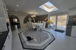 двухэтажный дом с верандой, 282.3 кв. м, кирпич. Продажа в Угринове фото 2