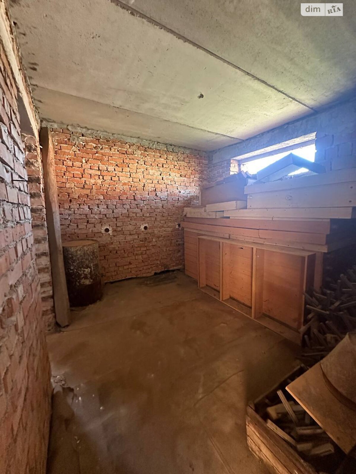 трехэтажный дом с гаражом, 180 кв. м, кирпич. Продажа в Угринове фото 1 трехэтажный дом с гаражом, 180 кв. м, кирпич. Продажа в Угринове фото 1