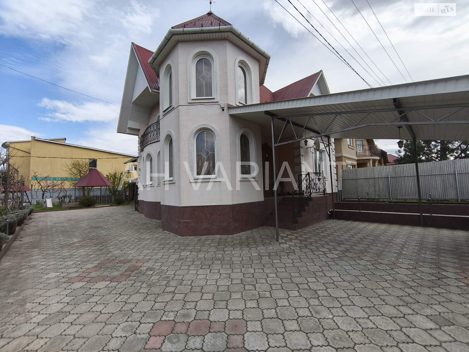 двоповерховий будинок з гаражем, 188 кв. м, цегла. Продаж у Ужгороді фото 1 двоповерховий будинок з гаражем, 188 кв. м, цегла. Продаж у Ужгороді фото 1