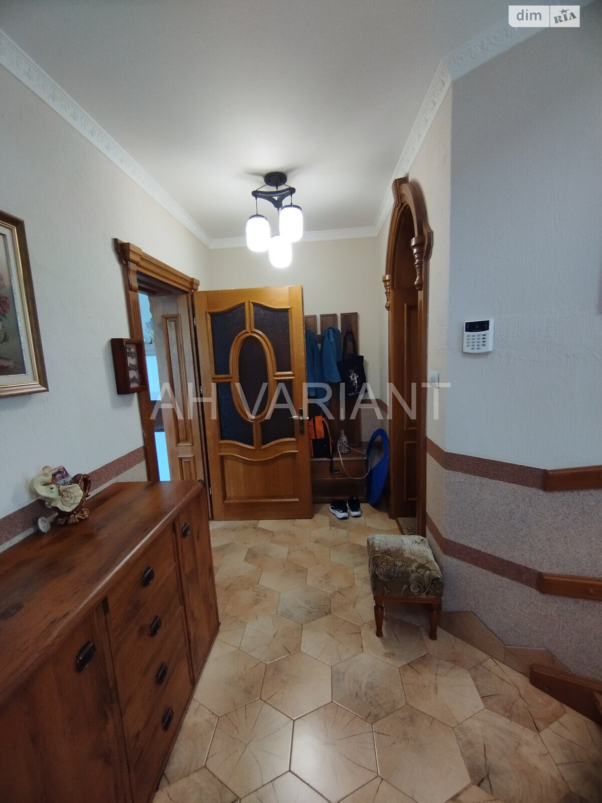 двоповерховий будинок з гаражем, 188 кв. м, цегла. Продаж у Ужгороді фото 1 двоповерховий будинок з гаражем, 188 кв. м, цегла. Продаж у Ужгороді фото 1