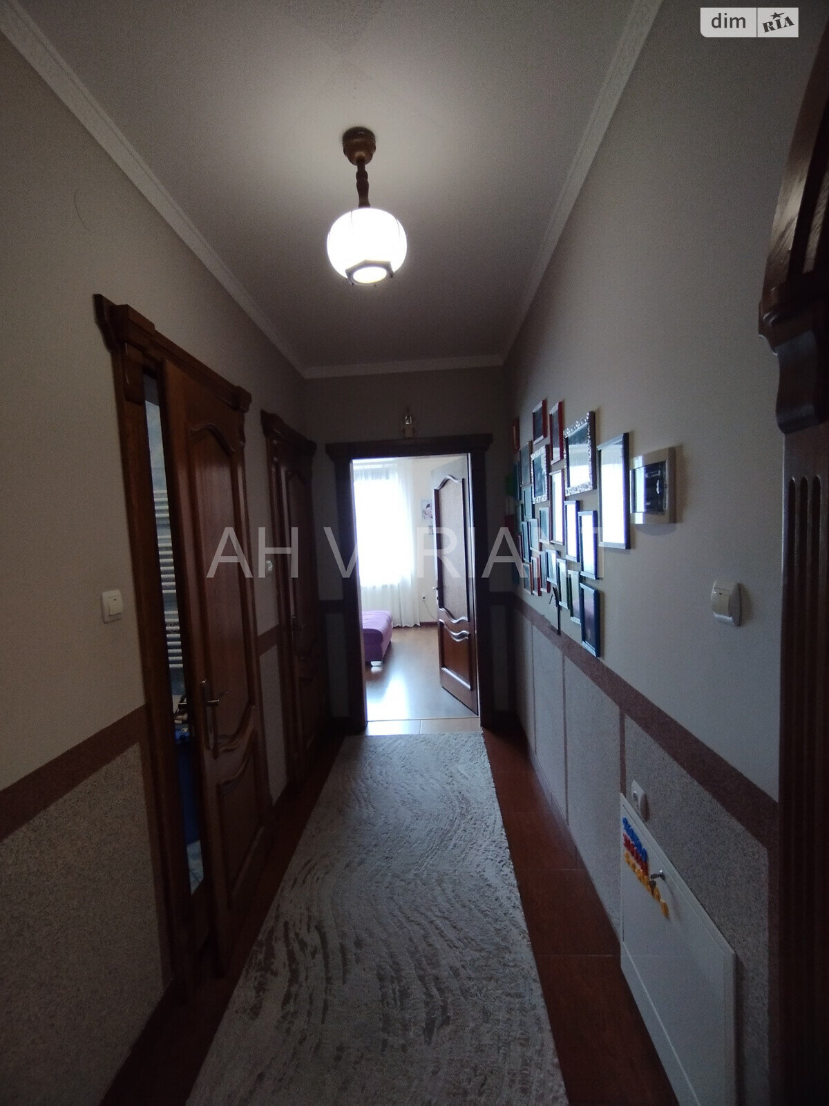 двоповерховий будинок з гаражем, 188 кв. м, цегла. Продаж у Ужгороді фото 1 двоповерховий будинок з гаражем, 188 кв. м, цегла. Продаж у Ужгороді фото 1