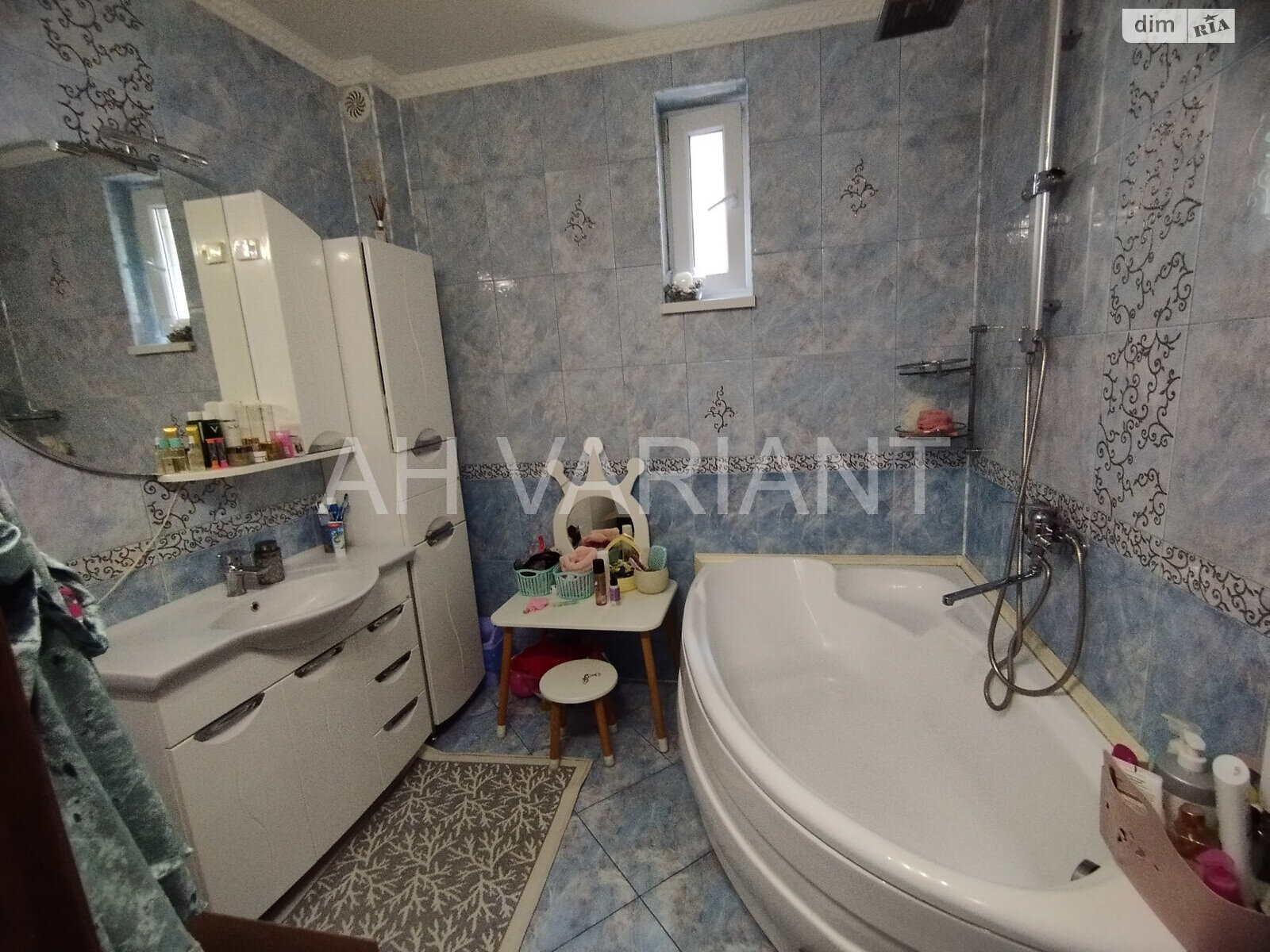 двоповерховий будинок з гаражем, 188 кв. м, цегла. Продаж у Ужгороді фото 1 двоповерховий будинок з гаражем, 188 кв. м, цегла. Продаж у Ужгороді фото 1