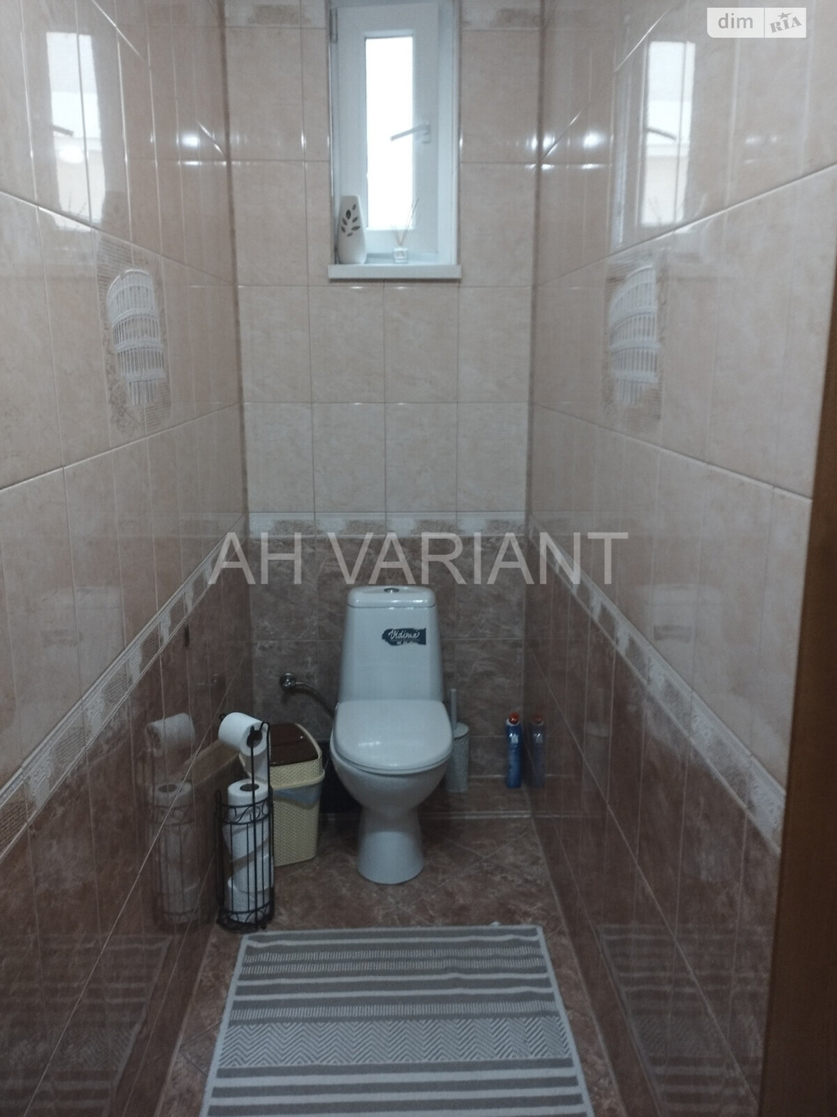 двоповерховий будинок з гаражем, 188 кв. м, цегла. Продаж у Ужгороді фото 1 двоповерховий будинок з гаражем, 188 кв. м, цегла. Продаж у Ужгороді фото 1