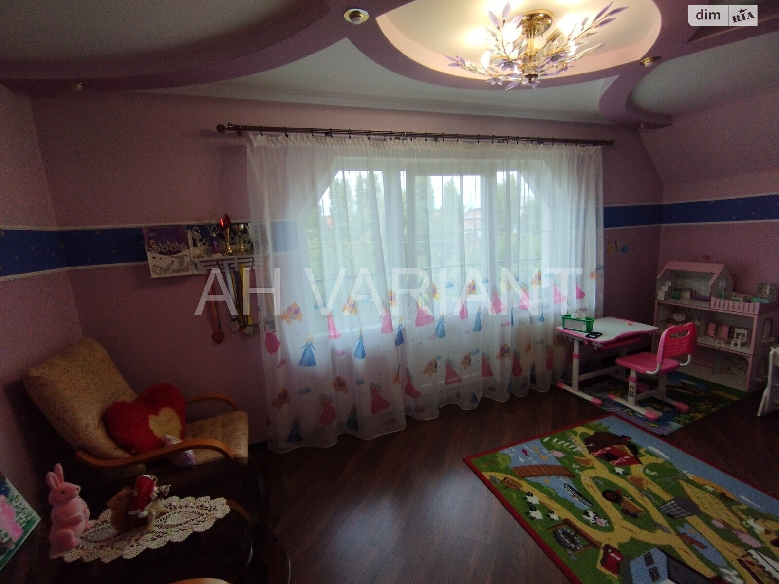двоповерховий будинок з гаражем, 188 кв. м, цегла. Продаж у Ужгороді фото 1 двоповерховий будинок з гаражем, 188 кв. м, цегла. Продаж у Ужгороді фото 1