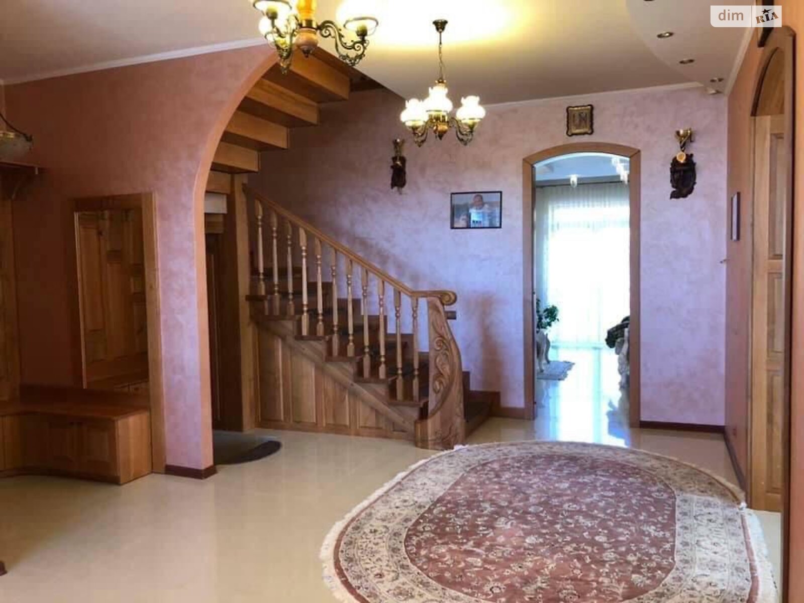 двухэтажный дом с гаражом, 300 кв. м, кирпич. Продажа в Ужгороде фото 1 двухэтажный дом с гаражом, 300 кв. м, кирпич. Продажа в Ужгороде фото 1