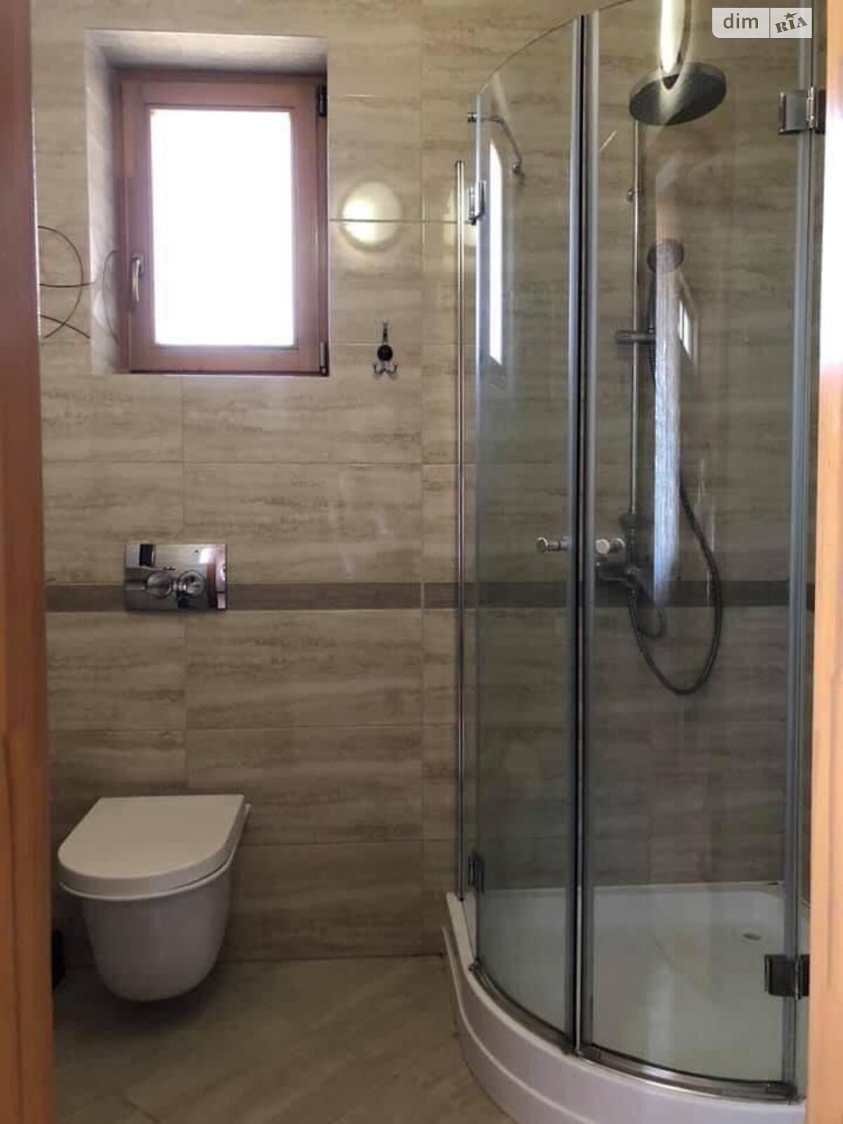 двухэтажный дом с гаражом, 300 кв. м, кирпич. Продажа в Ужгороде фото 1 двухэтажный дом с гаражом, 300 кв. м, кирпич. Продажа в Ужгороде фото 1