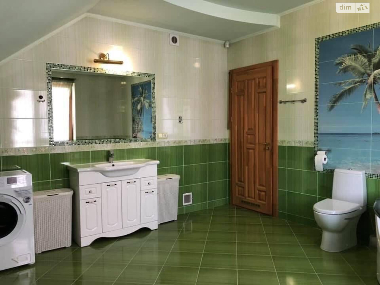 двухэтажный дом с гаражом, 300 кв. м, кирпич. Продажа в Ужгороде фото 1 двухэтажный дом с гаражом, 300 кв. м, кирпич. Продажа в Ужгороде фото 1