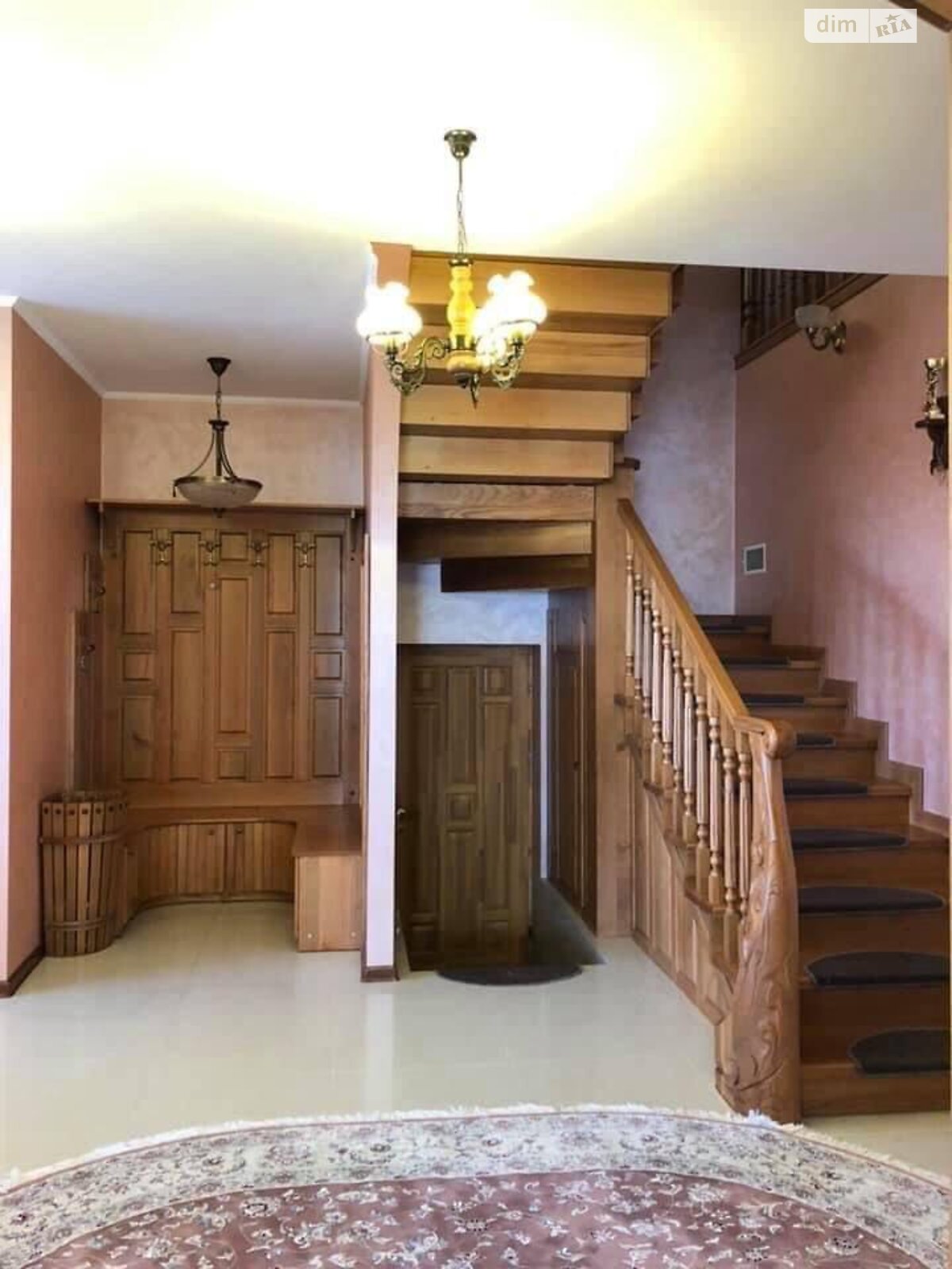 двухэтажный дом с гаражом, 300 кв. м, кирпич. Продажа в Ужгороде фото 1 двухэтажный дом с гаражом, 300 кв. м, кирпич. Продажа в Ужгороде фото 1