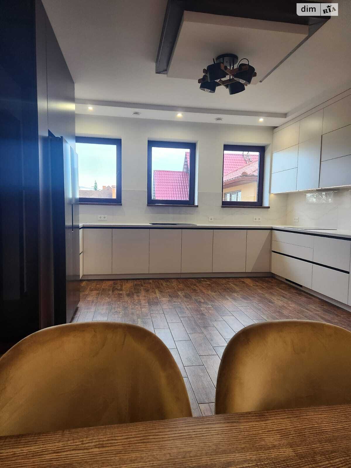 двоповерховий будинок з верандою, 277 кв. м, цегла. Продаж в Ужгороді, район БАМ фото 1