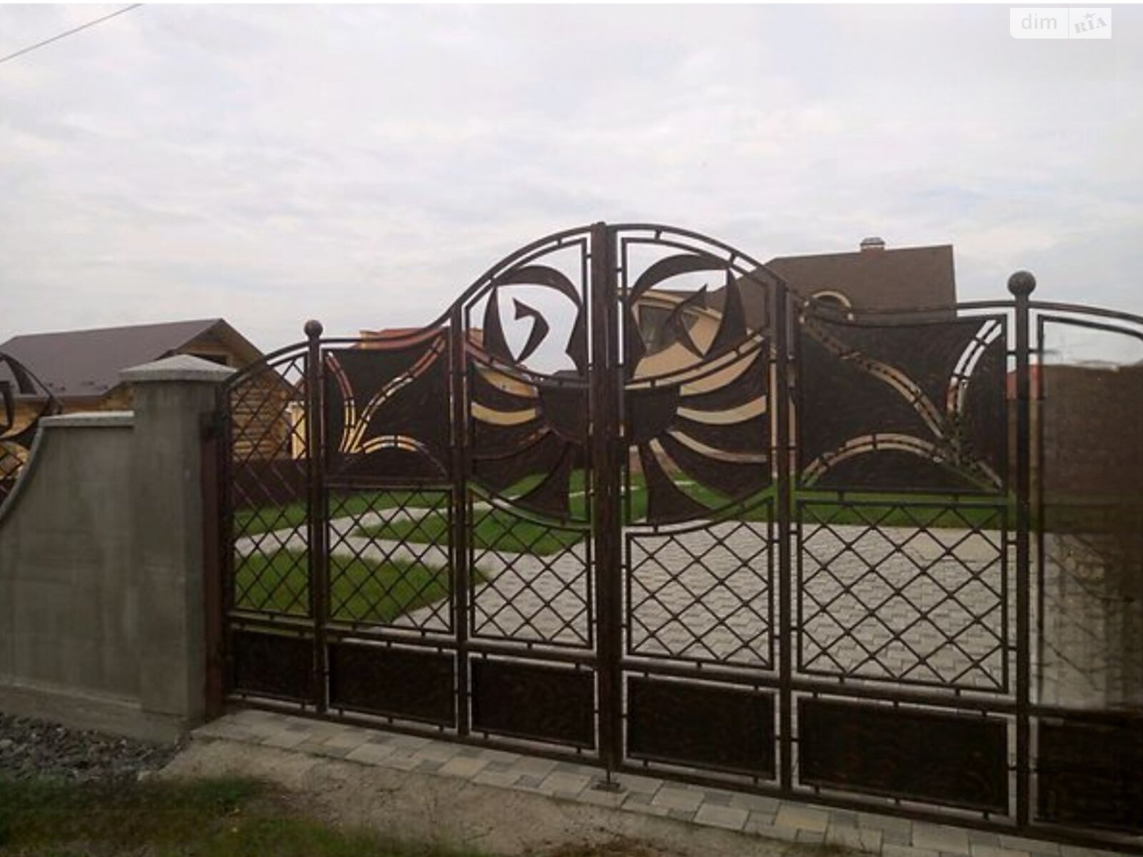 двоповерховий будинок, 200 кв. м, цегла. Продаж в Ужгороді, район БАМ фото 1 двоповерховий будинок, 200 кв. м, цегла. Продаж в Ужгороді, район БАМ фото 1