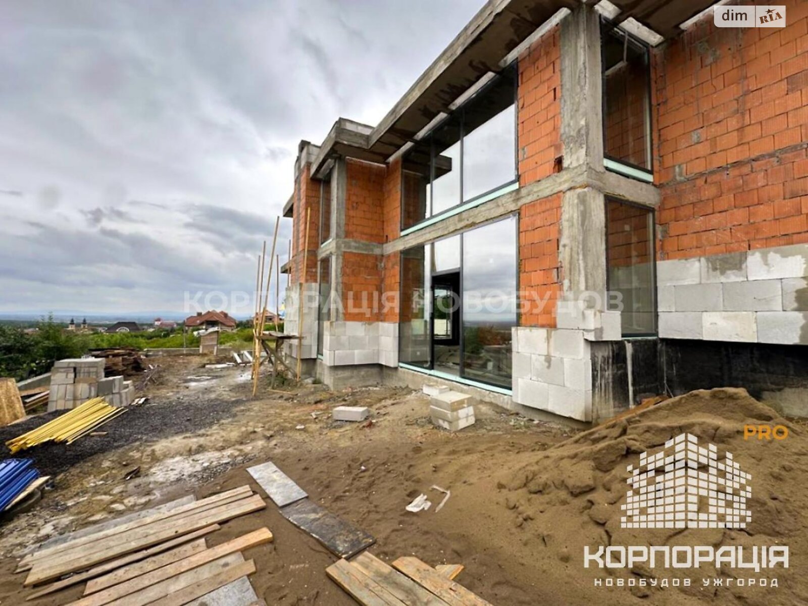 двухэтажный дом, 276.26 кв. м, кирпич. Продажа в Ужгороде район БАМ фото 1 двухэтажный дом, 276.26 кв. м, кирпич. Продажа в Ужгороде район БАМ фото 1