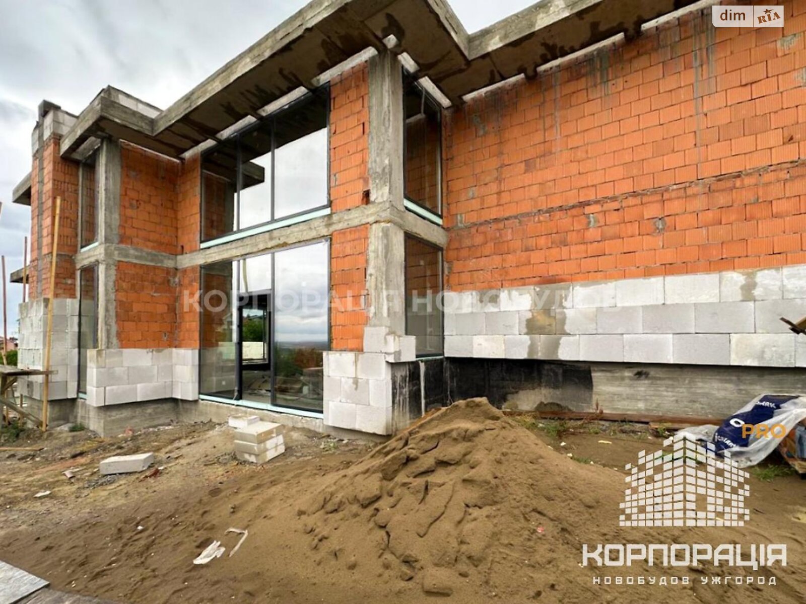 двухэтажный дом, 276.26 кв. м, кирпич. Продажа в Ужгороде район БАМ фото 1 двухэтажный дом, 276.26 кв. м, кирпич. Продажа в Ужгороде район БАМ фото 1