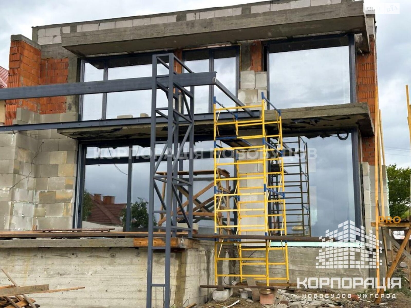 двухэтажный дом, 276.26 кв. м, кирпич. Продажа в Ужгороде район БАМ фото 1 двухэтажный дом, 276.26 кв. м, кирпич. Продажа в Ужгороде район БАМ фото 1