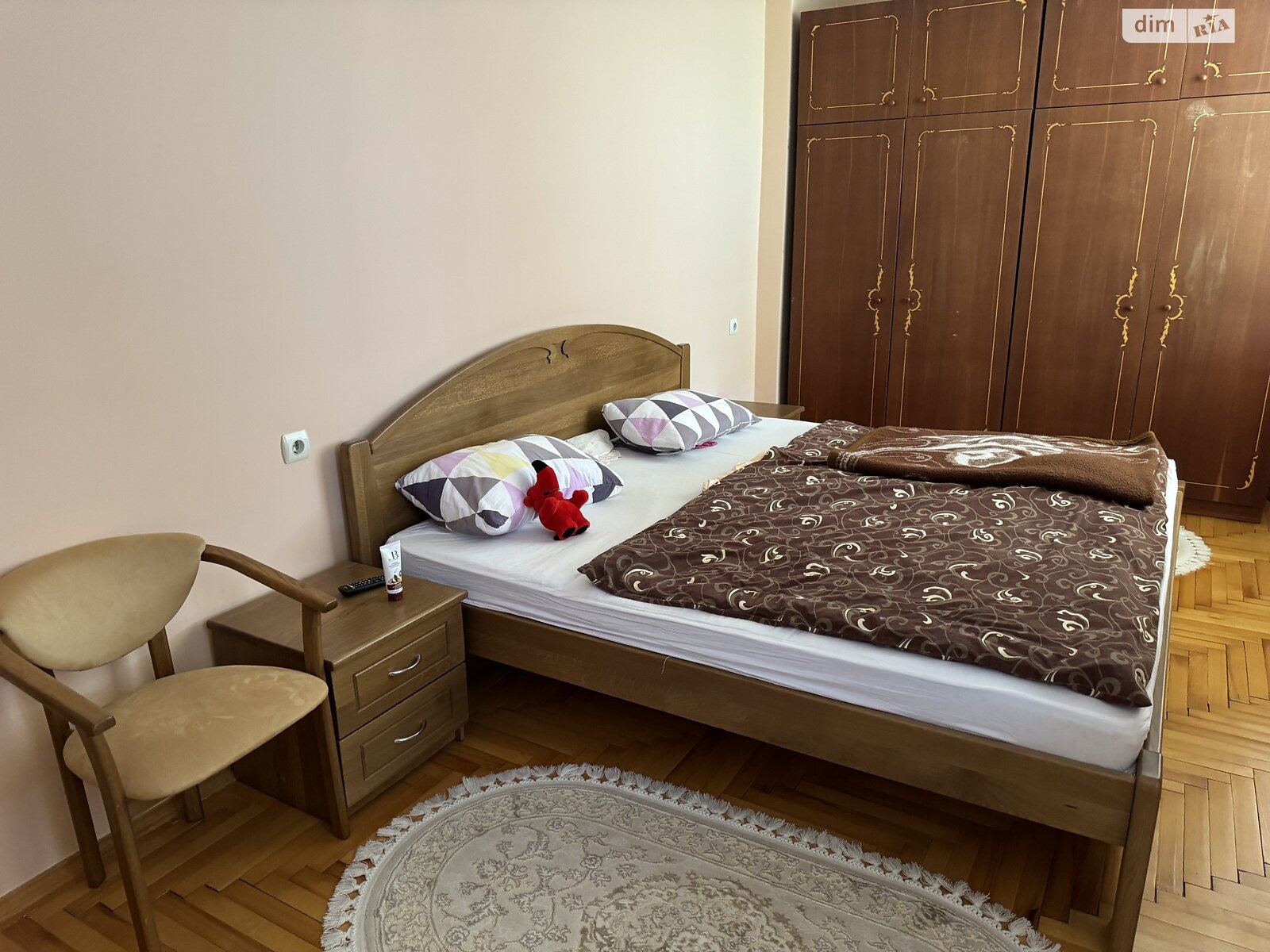 двухэтажный дом с гаражом, 300 кв. м, кирпич. Продажа в Ужгороде район БАМ фото 1 двухэтажный дом с гаражом, 300 кв. м, кирпич. Продажа в Ужгороде район БАМ фото 1