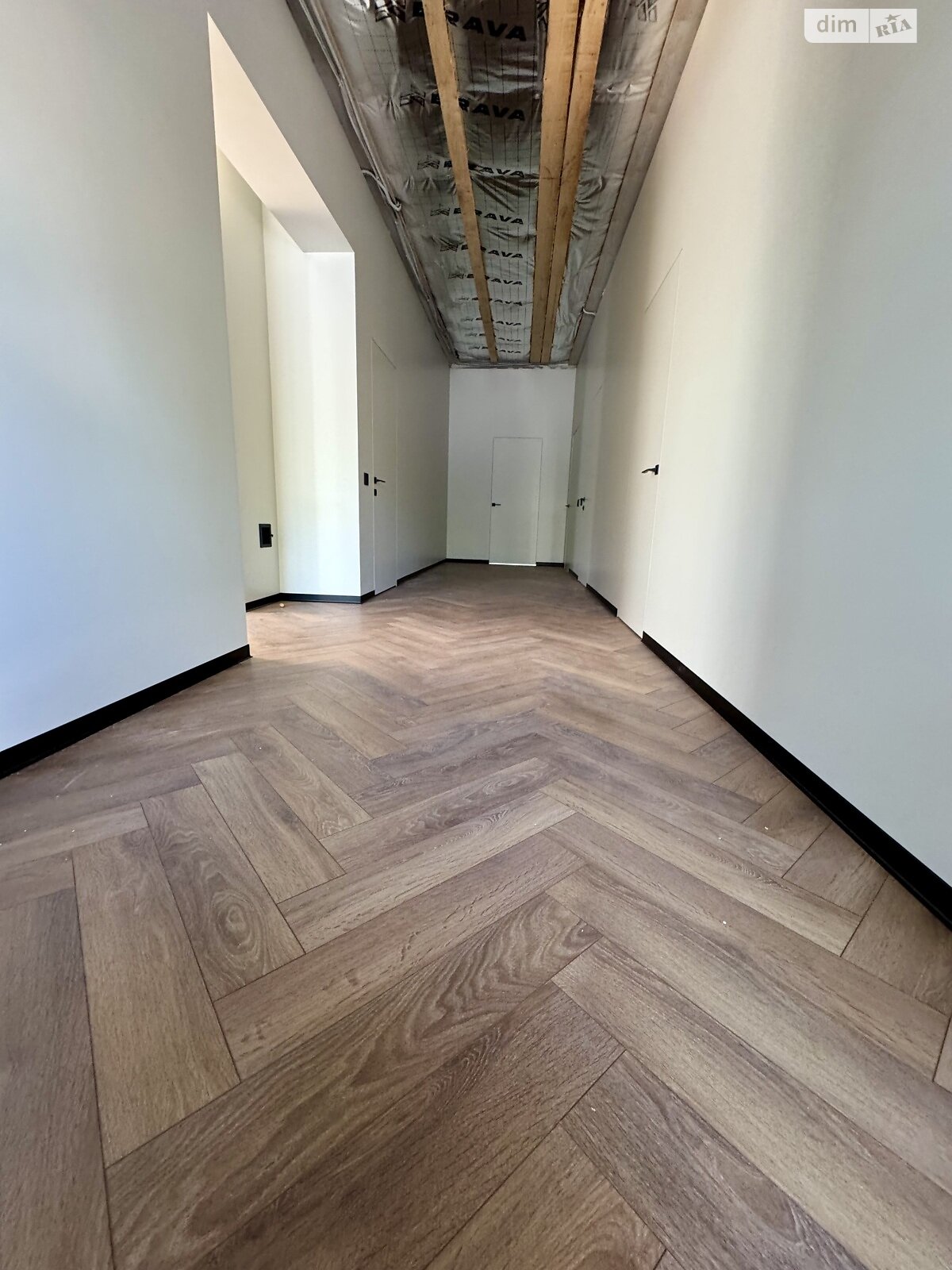 одноповерховий будинок, 160 кв. м, цегла. Продаж в Ужгороді, район БАМ фото 1