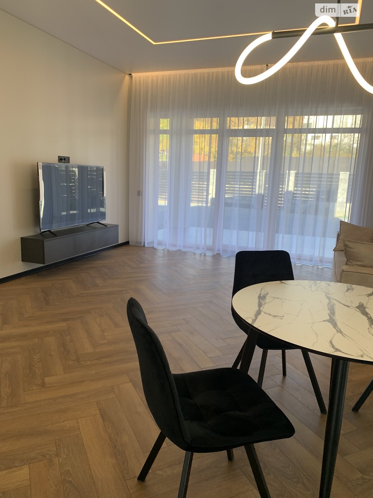 одноэтажный дом с мебелью, 220 кв. м, пеноблок. Продажа в Ужгороде район Червеница фото 1 одноэтажный дом с мебелью, 220 кв. м, пеноблок. Продажа в Ужгороде район Червеница фото 1