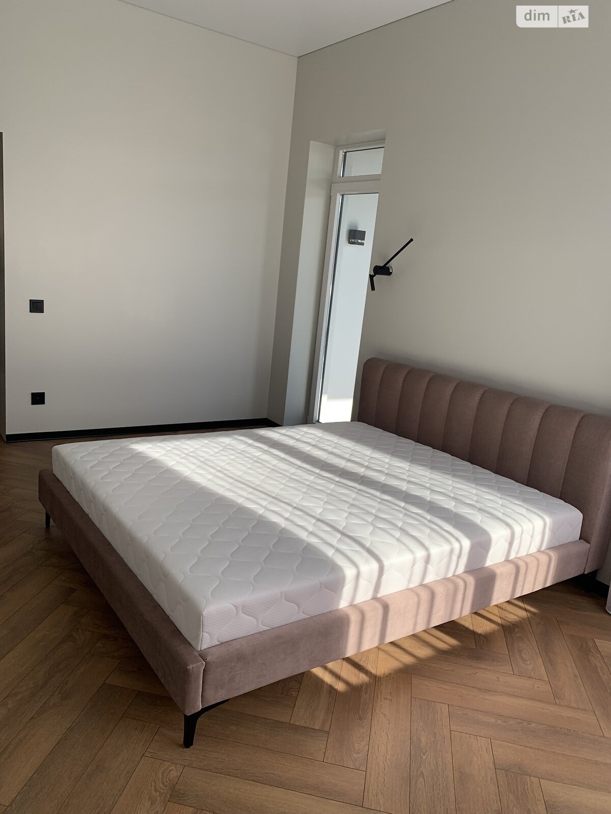 одноэтажный дом с мебелью, 220 кв. м, пеноблок. Продажа в Ужгороде район Червеница фото 1 одноэтажный дом с мебелью, 220 кв. м, пеноблок. Продажа в Ужгороде район Червеница фото 1