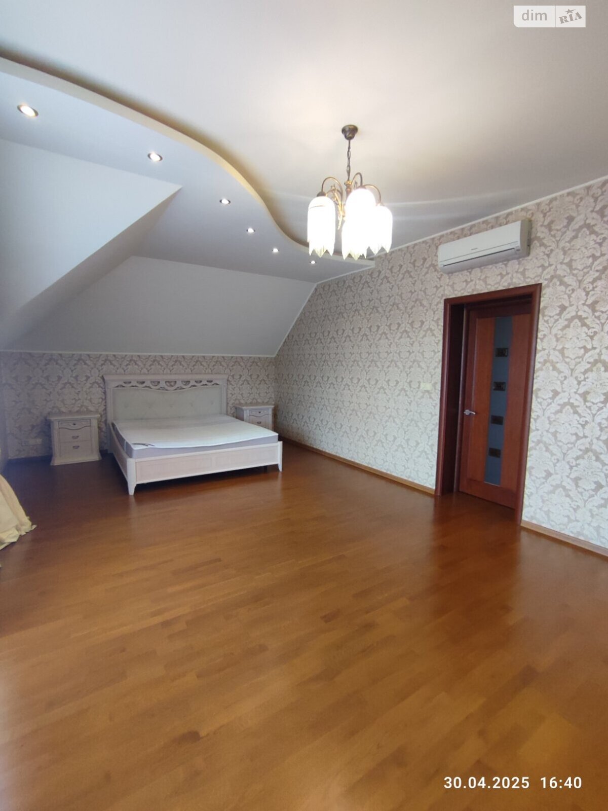 двоповерховий будинок з гаражем, 295 кв. м, цегла. Продаж в Ужгороді, район Боздош фото 1 двоповерховий будинок з гаражем, 295 кв. м, цегла. Продаж в Ужгороді, район Боздош фото 1