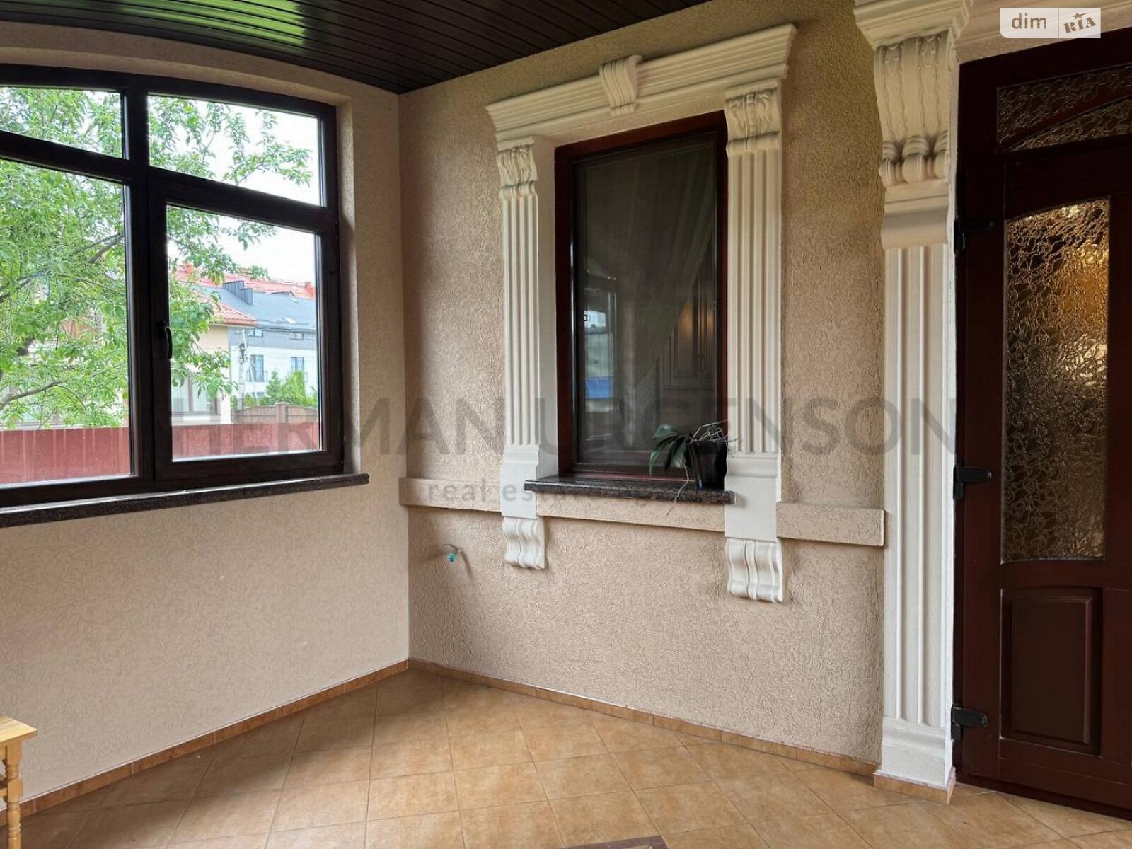 двухэтажный дом с ремонтом, 298 кв. м, кирпич. Продажа в Ужгороде район Боздош фото 1 двухэтажный дом с ремонтом, 298 кв. м, кирпич. Продажа в Ужгороде район Боздош фото 1