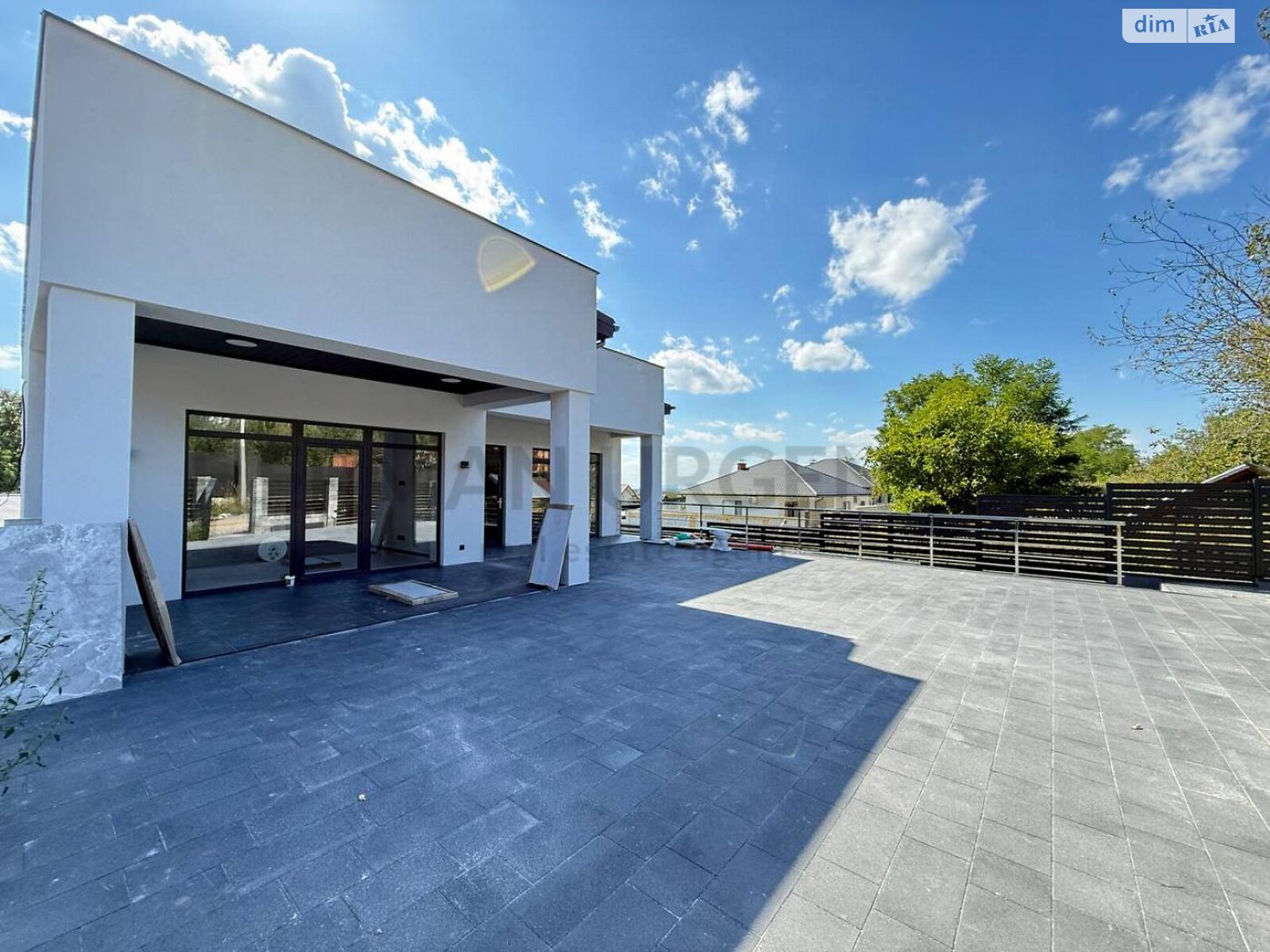 двоповерховий будинок з опаленням, 220 кв. м, кирпич. Продаж в Ужгороді, район Червениця фото 1