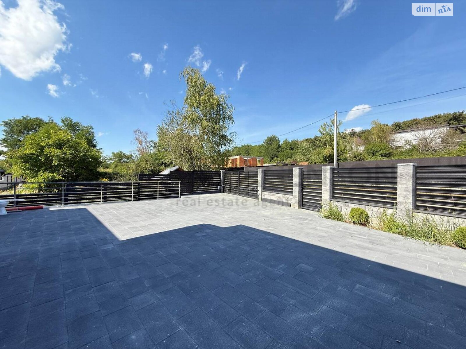 двоповерховий будинок з опаленням, 220 кв. м, кирпич. Продаж в Ужгороді, район Червениця фото 1