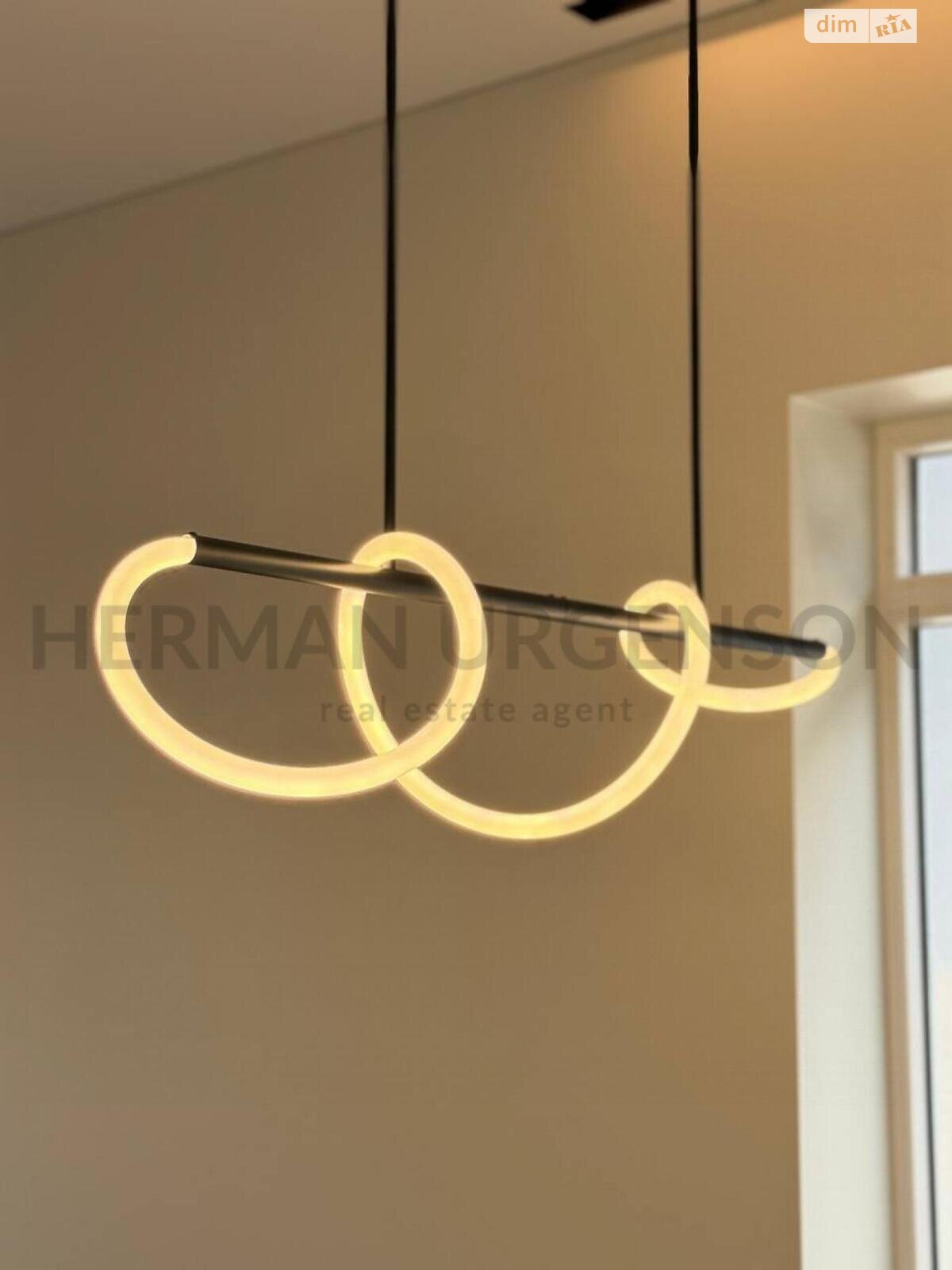 двоповерховий будинок з опаленням, 220 кв. м, кирпич. Продаж в Ужгороді, район Червениця фото 1